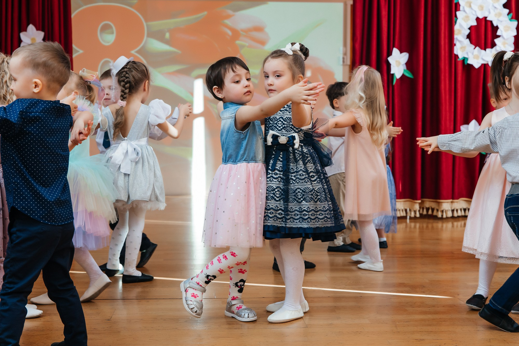 Детский сад № 93 — Утренник (07.03.2023). Свадебный и семейный фотограф Крамар Наталья