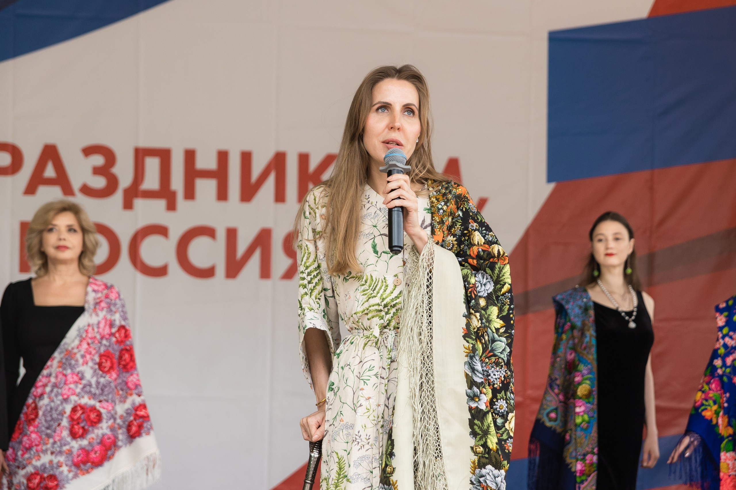 Показ в честь Дня России. Коллекционер и искусствовед Олеся Ястребова