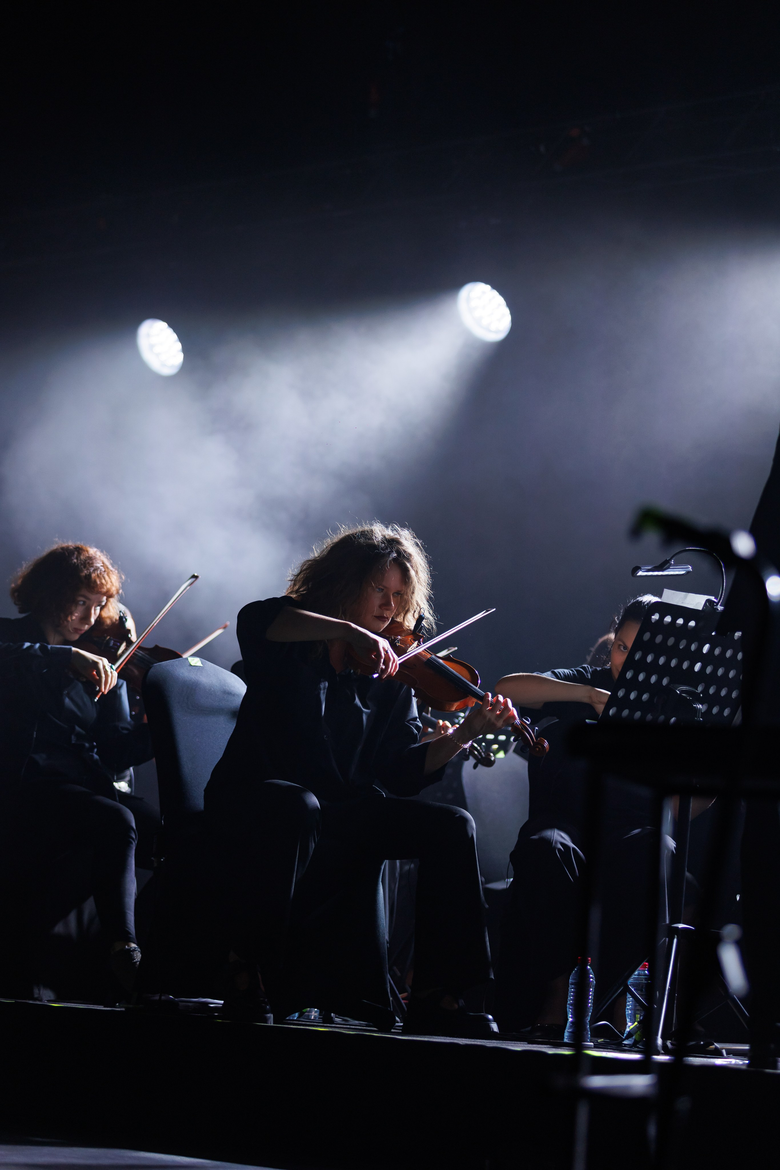 Concert Photography in Dubai — Anton Belyaev Live Performance. Evgen Yatsenko — Photographer in Dubai