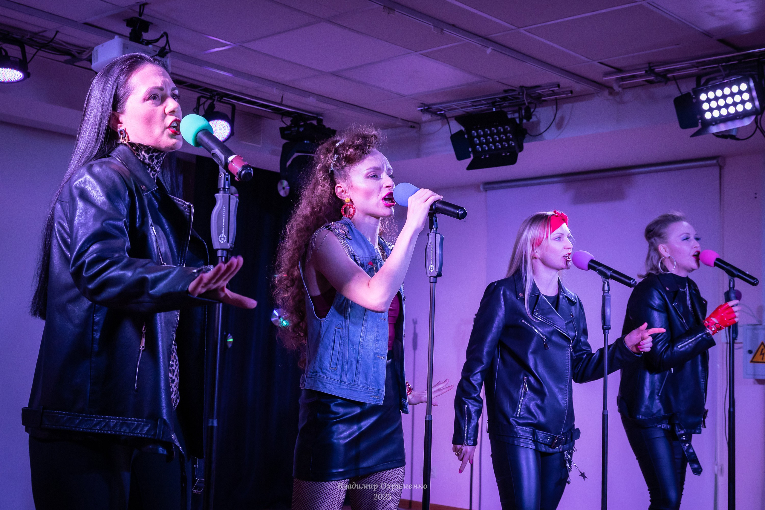 Концерт вокального коллектива Bella Mamma «Мы из 90-х». Фотограф Владимир Охрименко