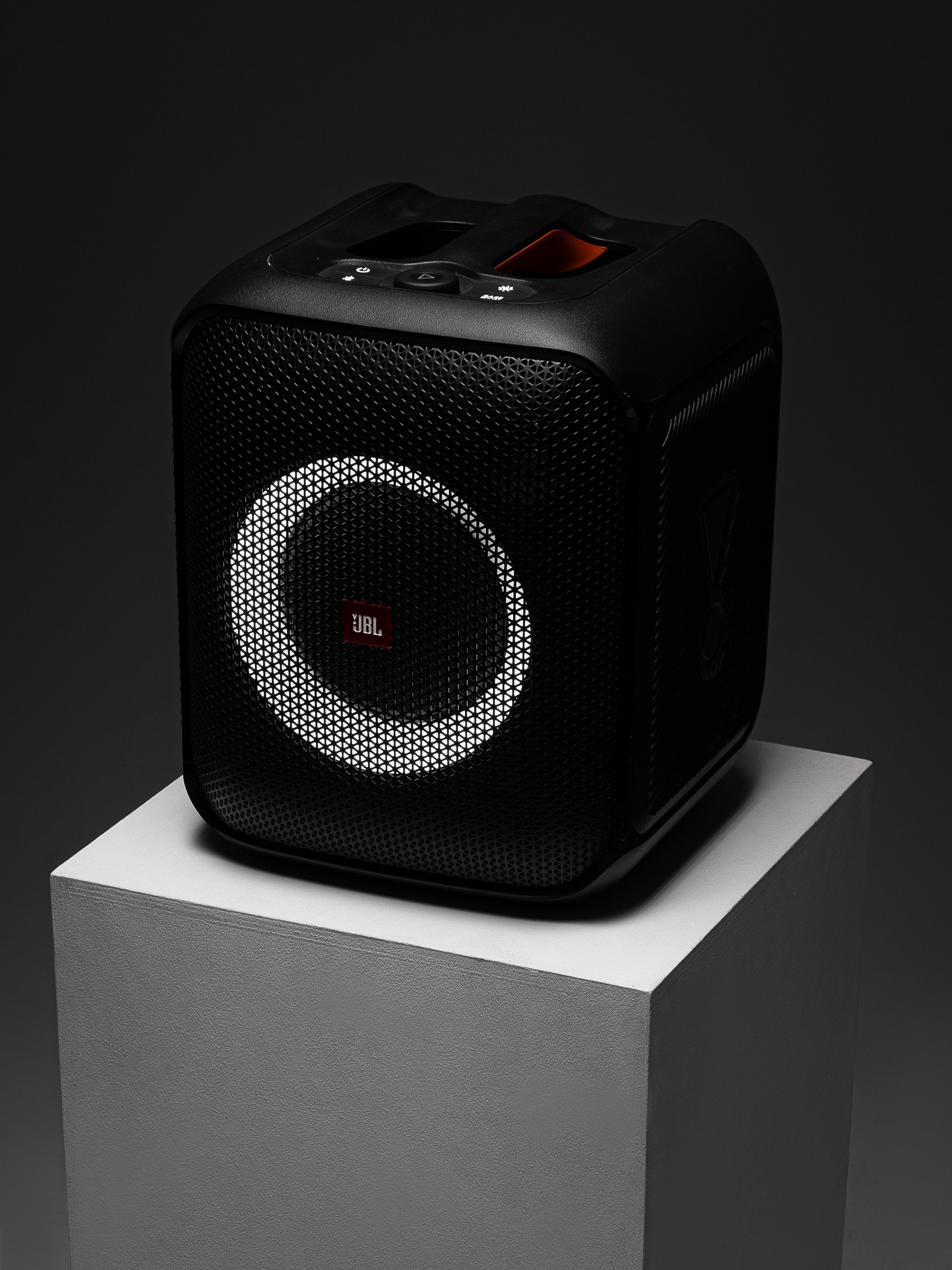 Аренда фотостудия с циклорамой в Сочи — FASHIONprod, 1000 ₽/час. Стрит съемки для маркетплейсов в Сочи | ИИ контент | fashionprod