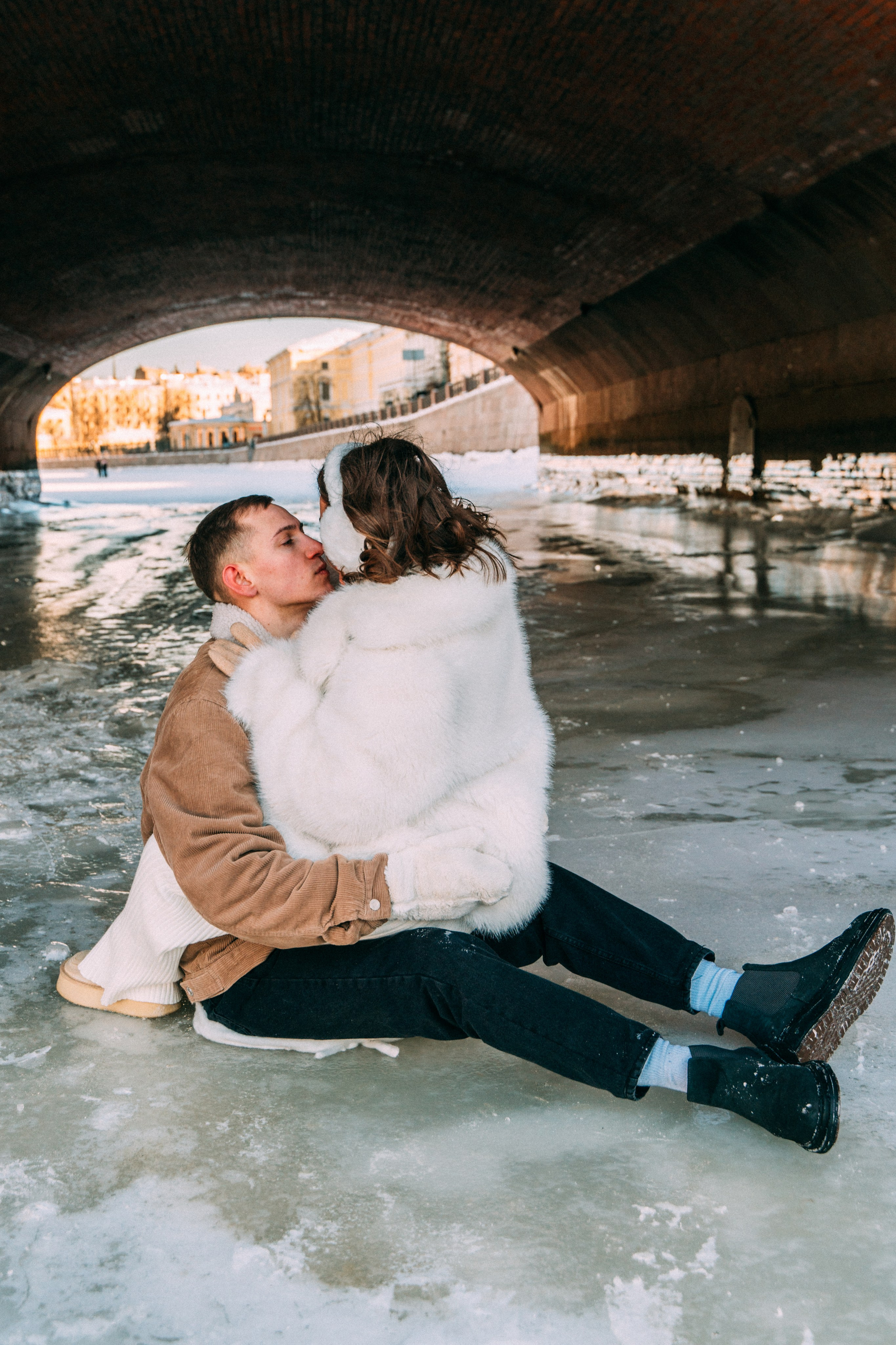 Лавстори на льду по рекам и каналам Санкт-Петербурга