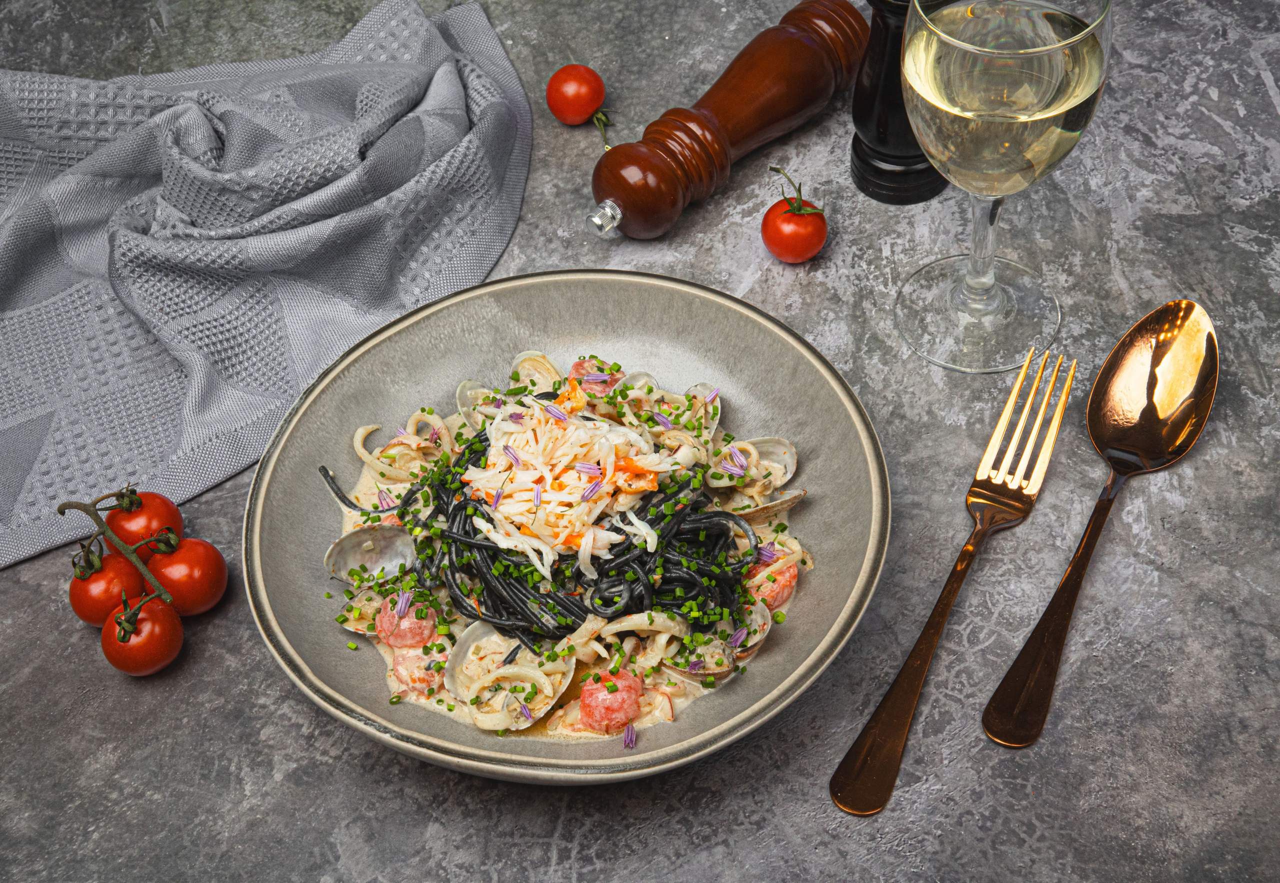 Художественная съёмка блюд с участием фуд-стилиста. Фуд-фотограф Илья Милоданов съемка в Москве и Московской области