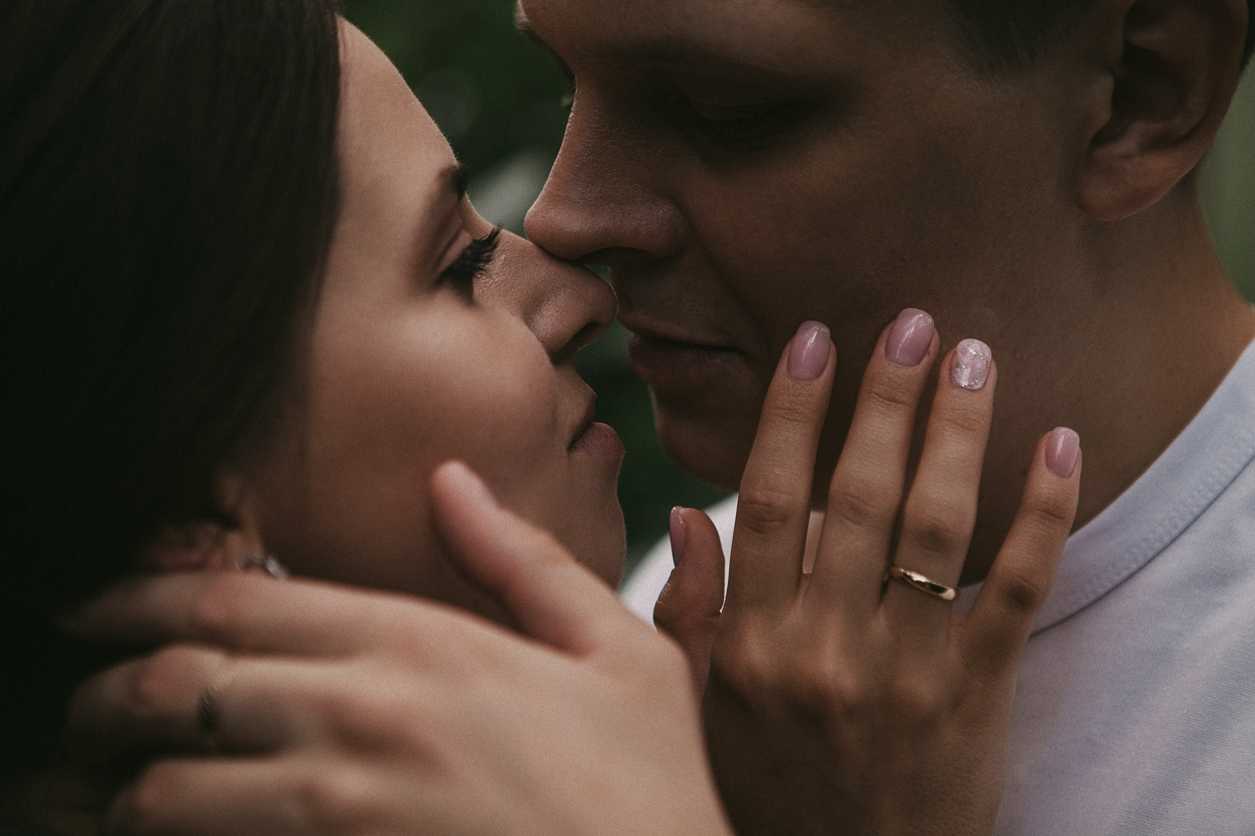 Свадебная прогулка для двоих в ботаническом саду Москва. Свадебное фото и видео Москва Кристина Музыка