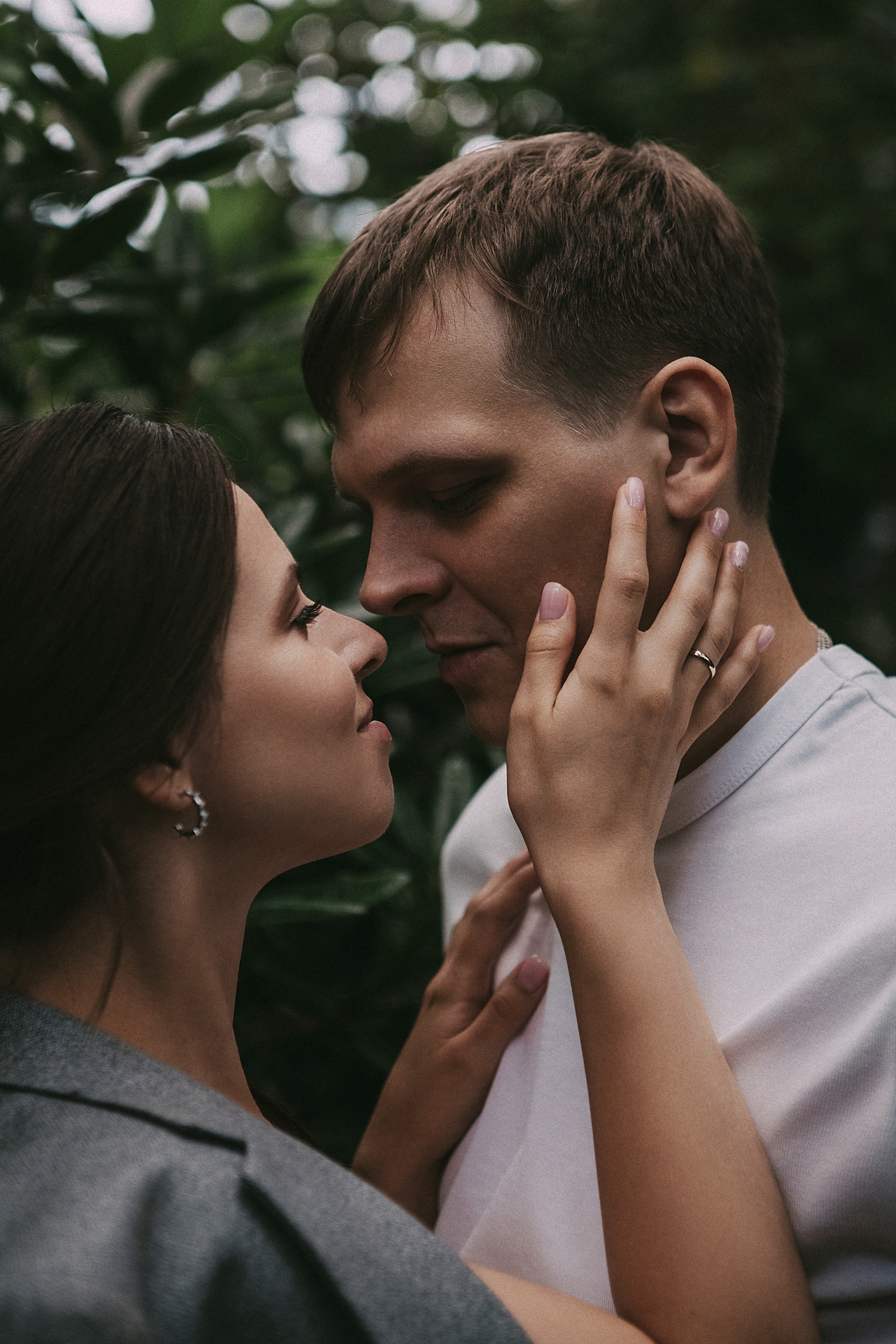 Свадебная прогулка для двоих в ботаническом саду Москва. Свадебное фото и видео Москва Кристина Музыка