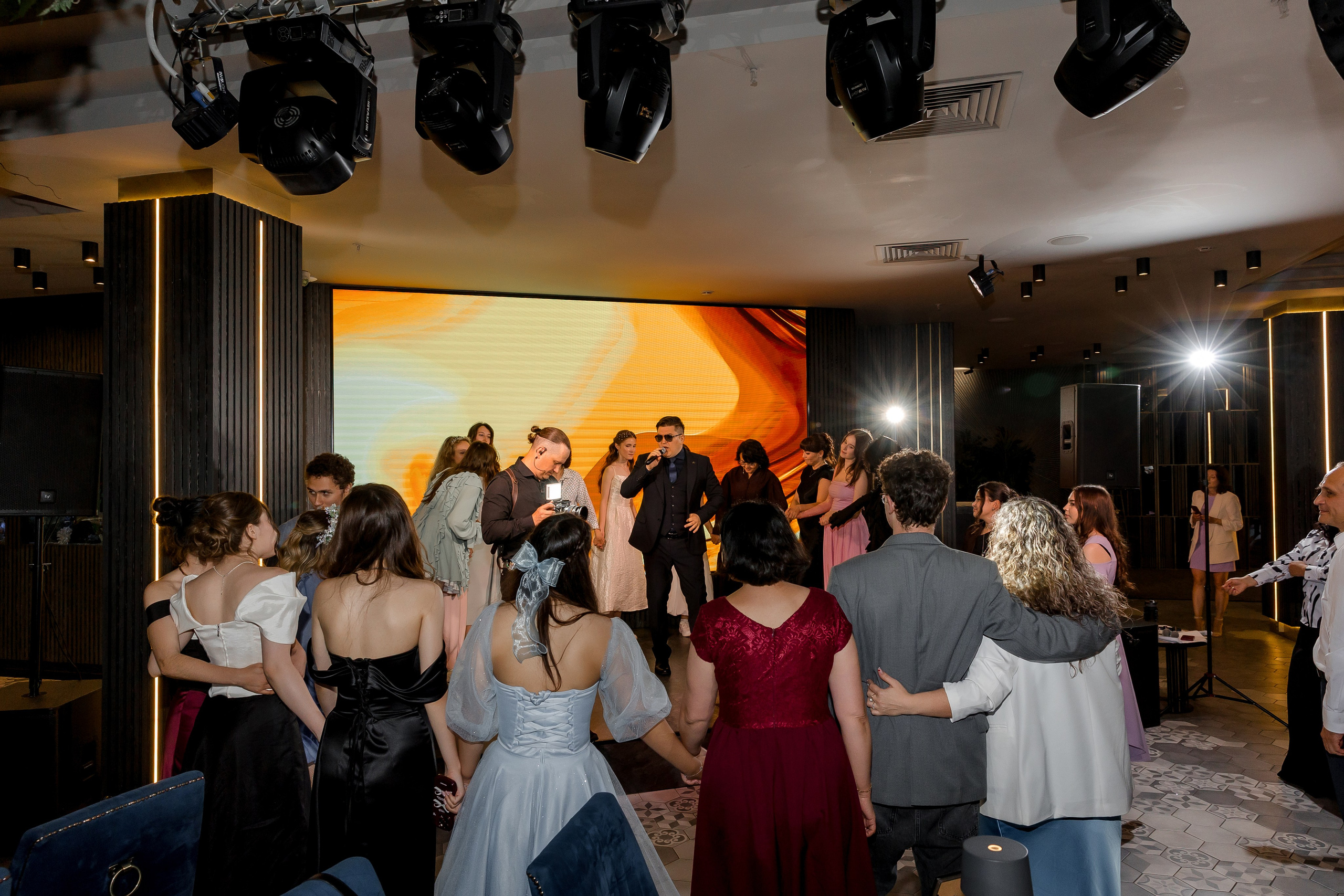 ВЫПУСКНОЙ CHEESERIA-Гимназия 33. Свадебный и семейный фотограф Динар Гильмутдинов