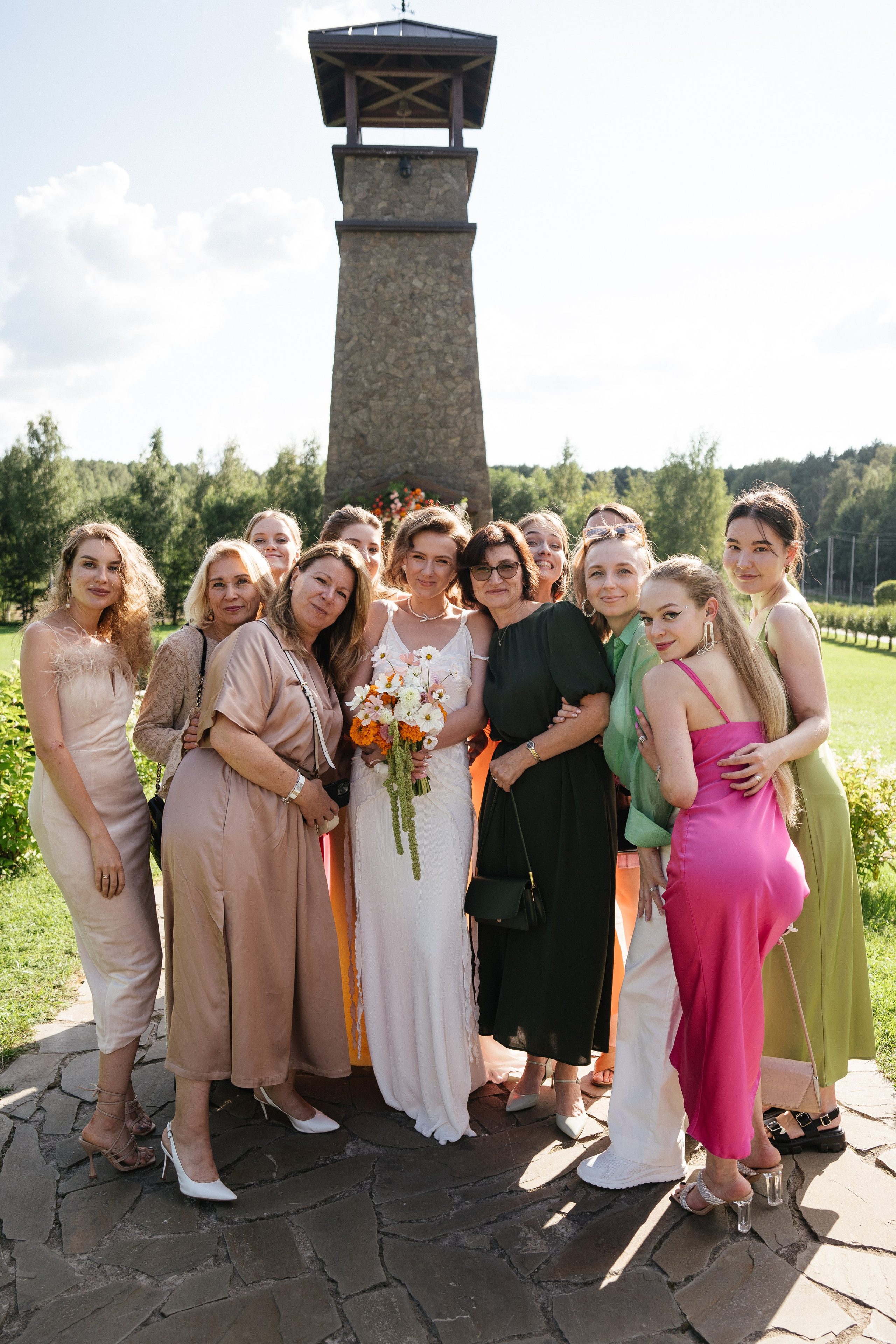 Арина & Иван. Камерная свадьба на природе в стиле в расслабленном стиле. Свадебный фотограф организатор в Санкт-Петербурге Ассоль Опарина