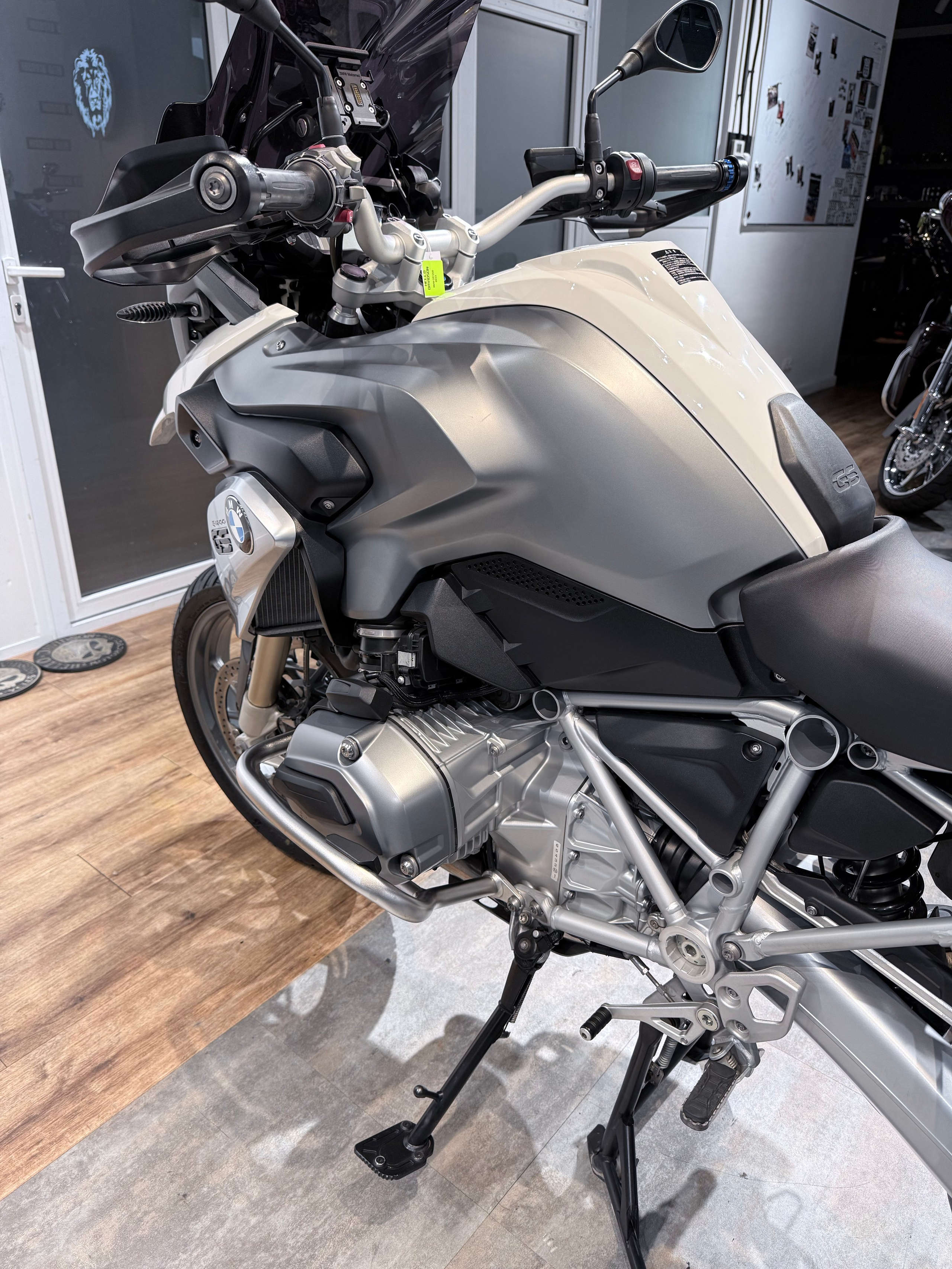 BMW R1200GS Alpine White. Hello Davidson, Москва. Только хорошие мотоциклы…