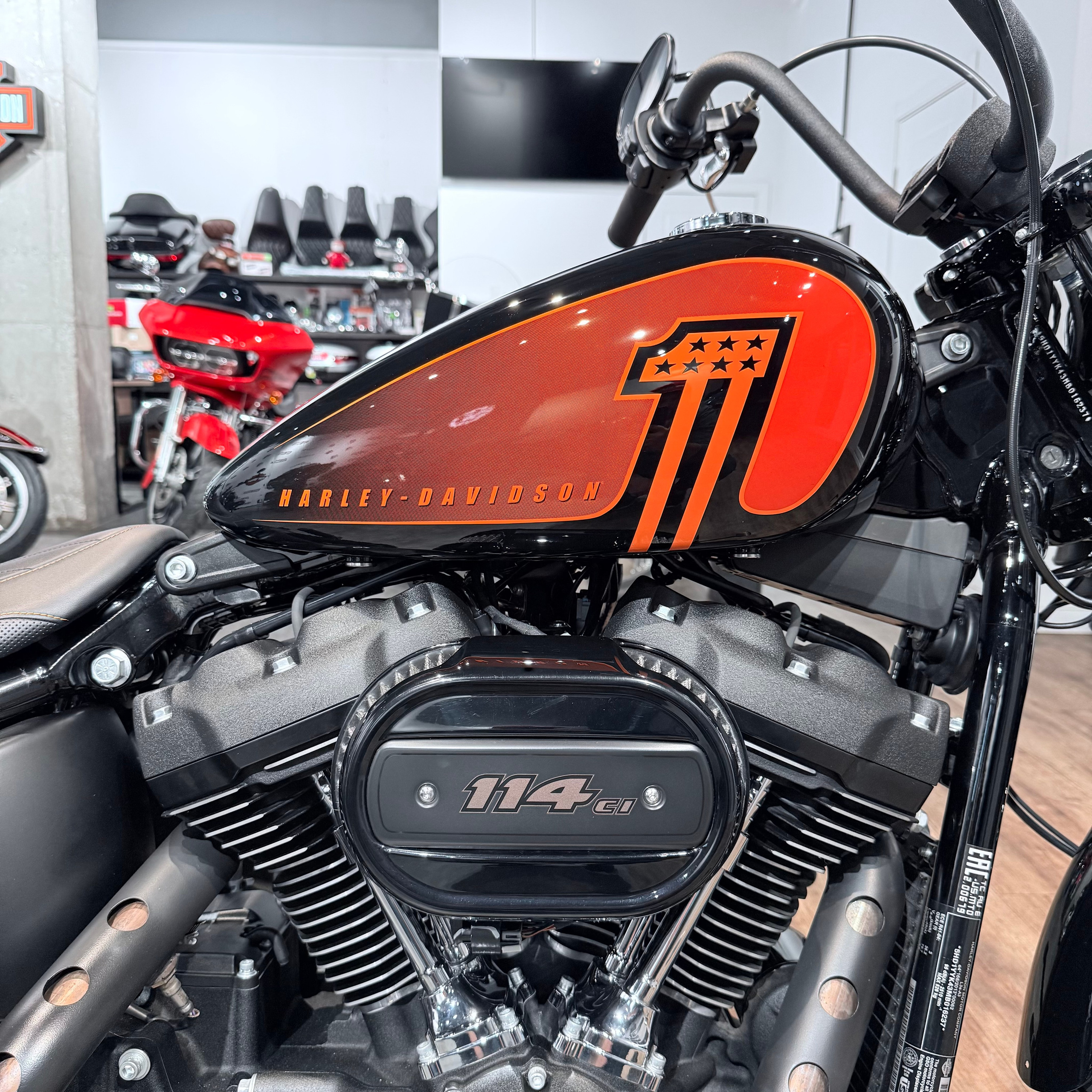 2021 Street Воb Вlack Ваjа Orаngе. Hello Davidson, Москва. Только хорошие мотоциклы…