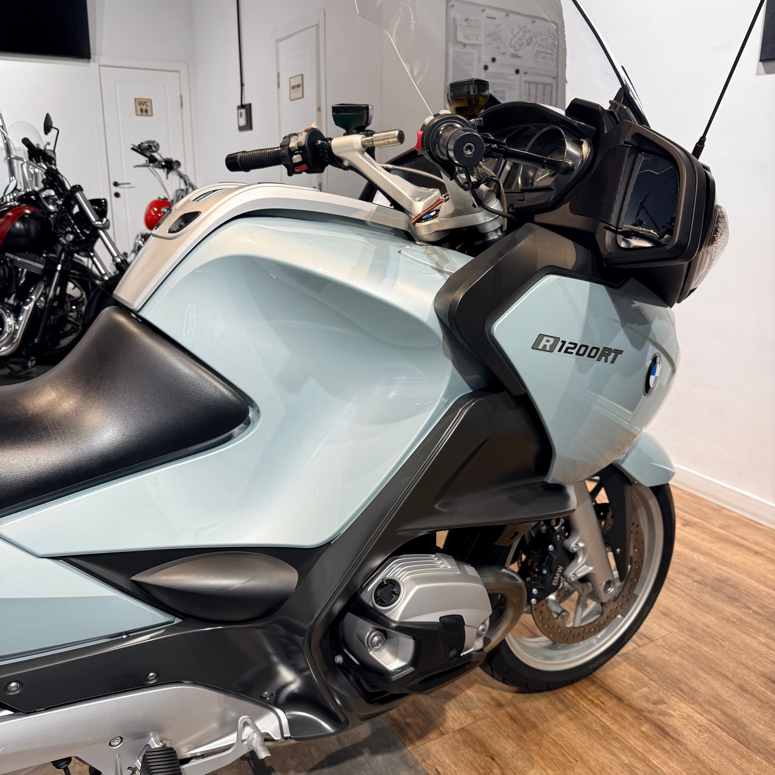 2010 ВМW R1200RТ Oyster Grey Metаlliс (VIN *WВ10*9636). Hello Davidson, Москва. Только хорошие мотоциклы…