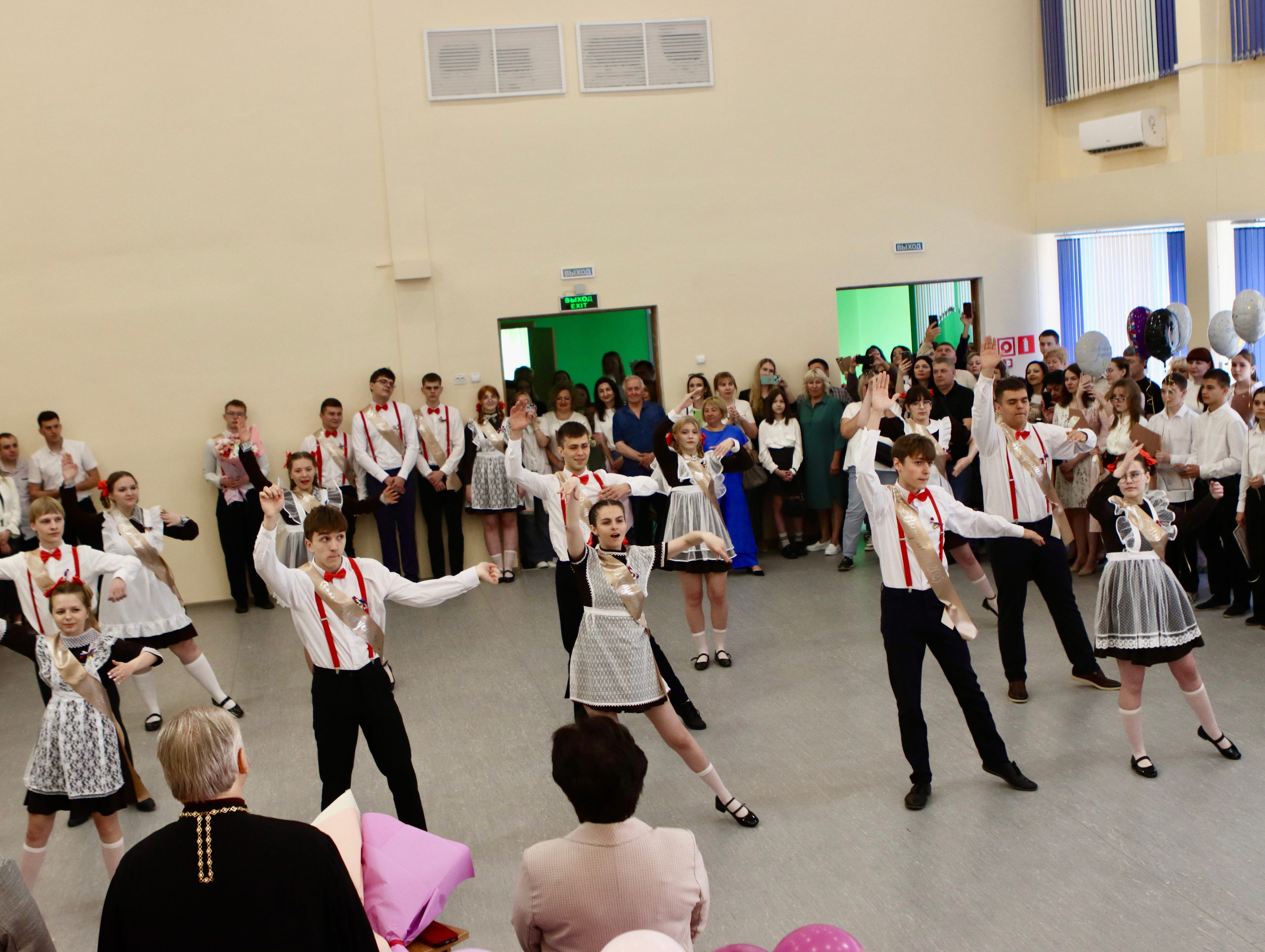 Школьный выпускной. Фотограф в Курске Смирнов Евгений