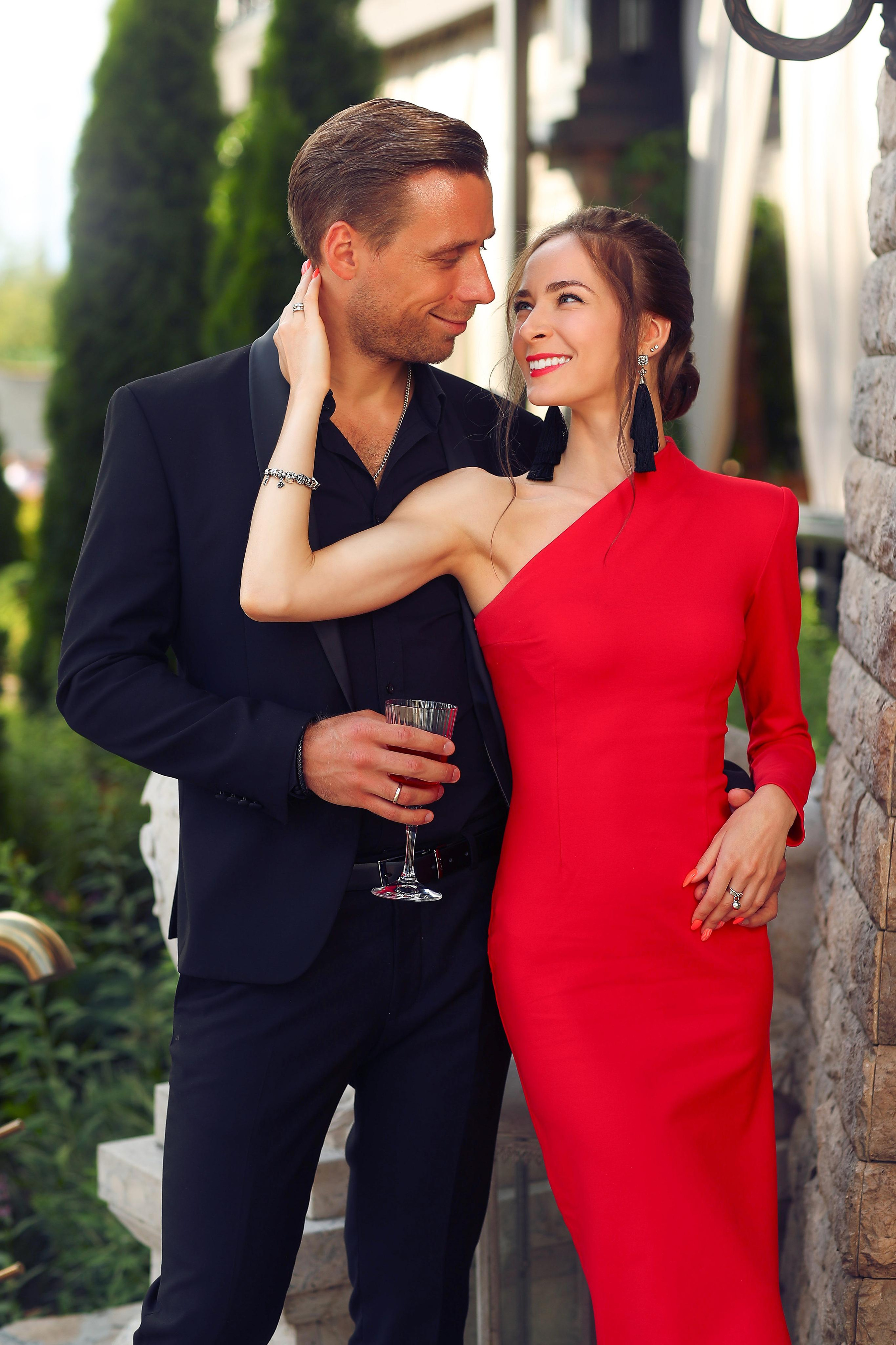 Невеста в красном свадебном платье. Ресторан Конкистадор, Раменское.