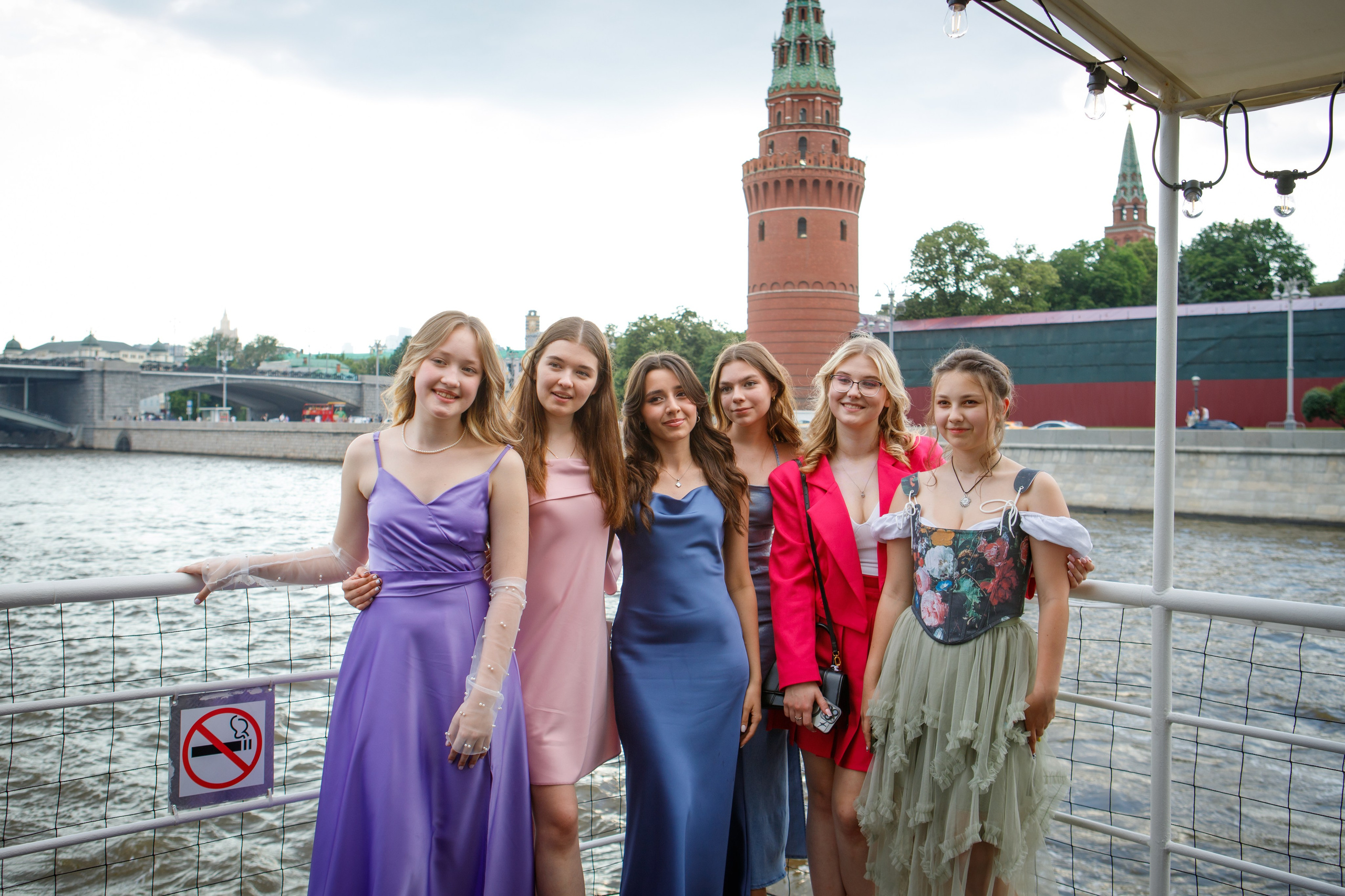 9 класс / Гимназия № 1558 имени Росалии де Кастро / Выпускной. Детский и семейный фотограф Мария Киселёва. Москва