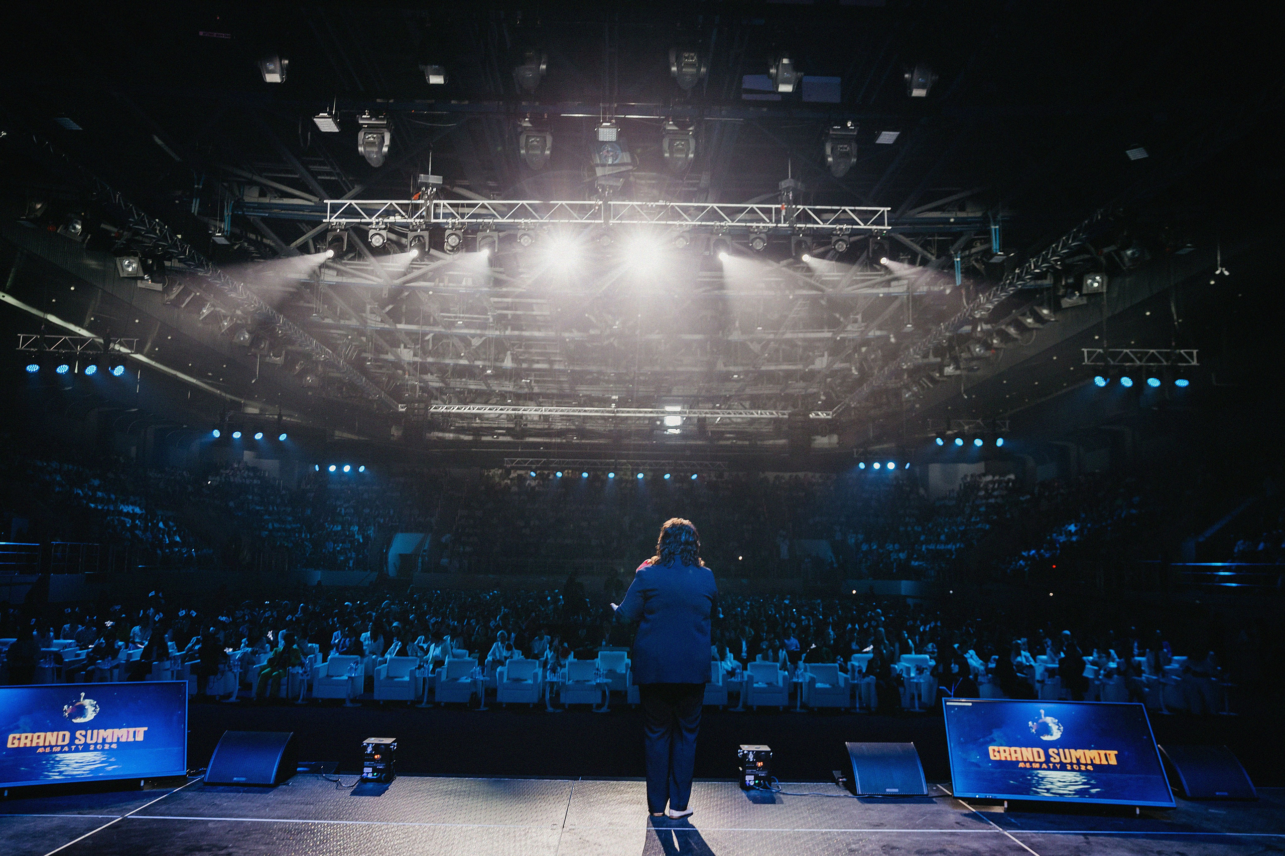 Grand Sammit Incruses. Свадебный, семейный и портретный фотограф в Алматы, Костанай