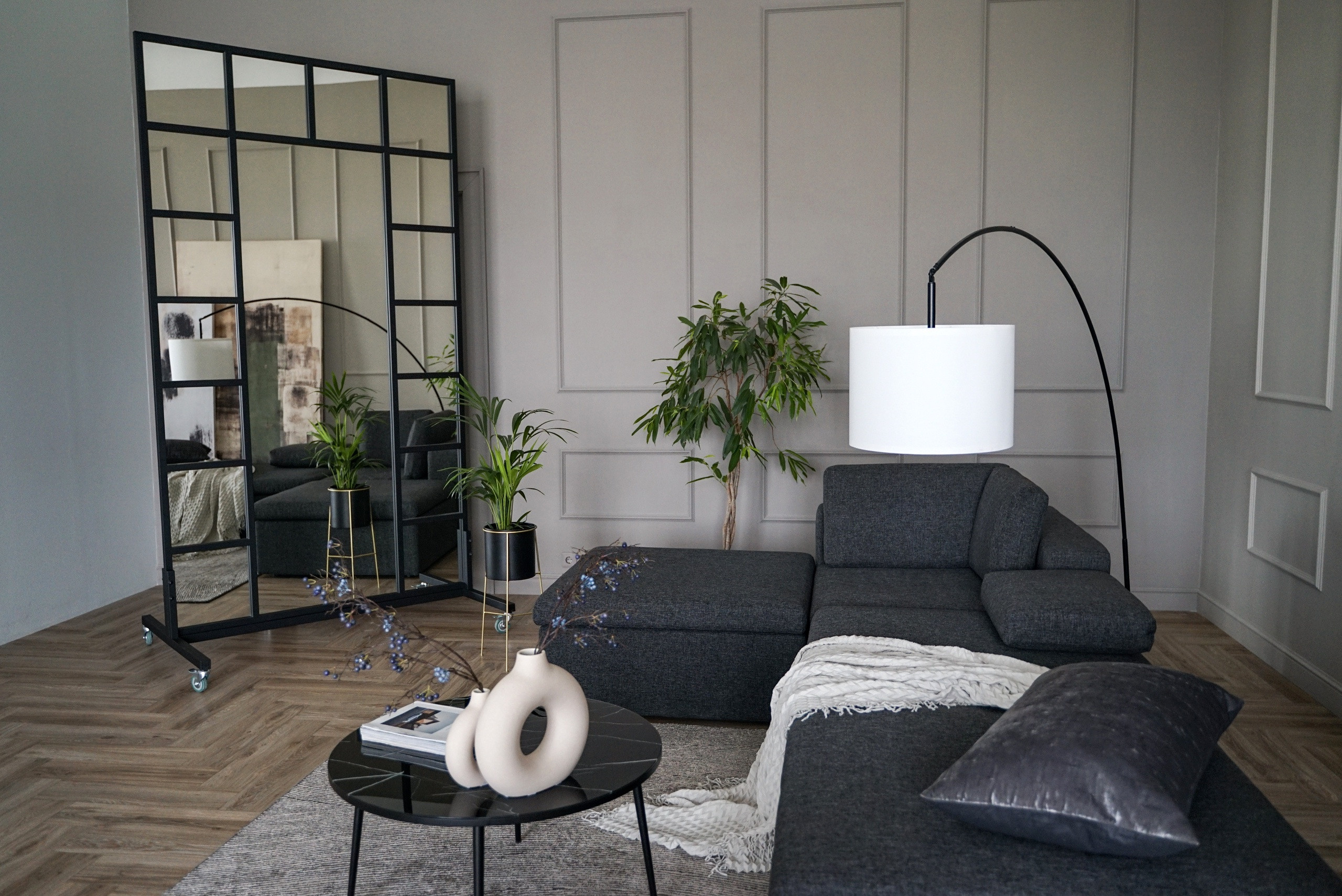 Зал 6.Грей. Фотограф Герман Локоцкий, семейные фотосессии в Санкт-Петербурге