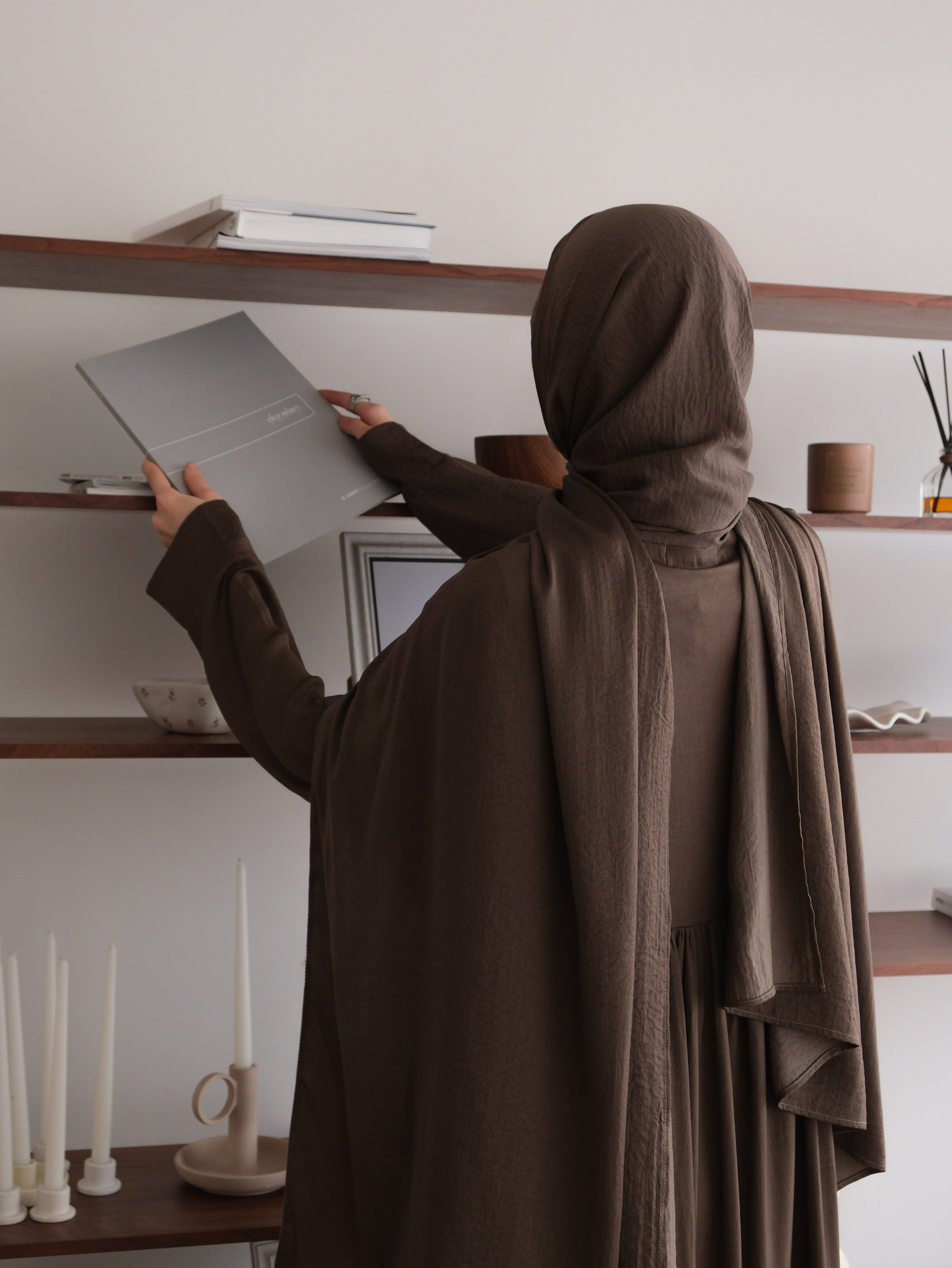 Shinee abayas. VonContent