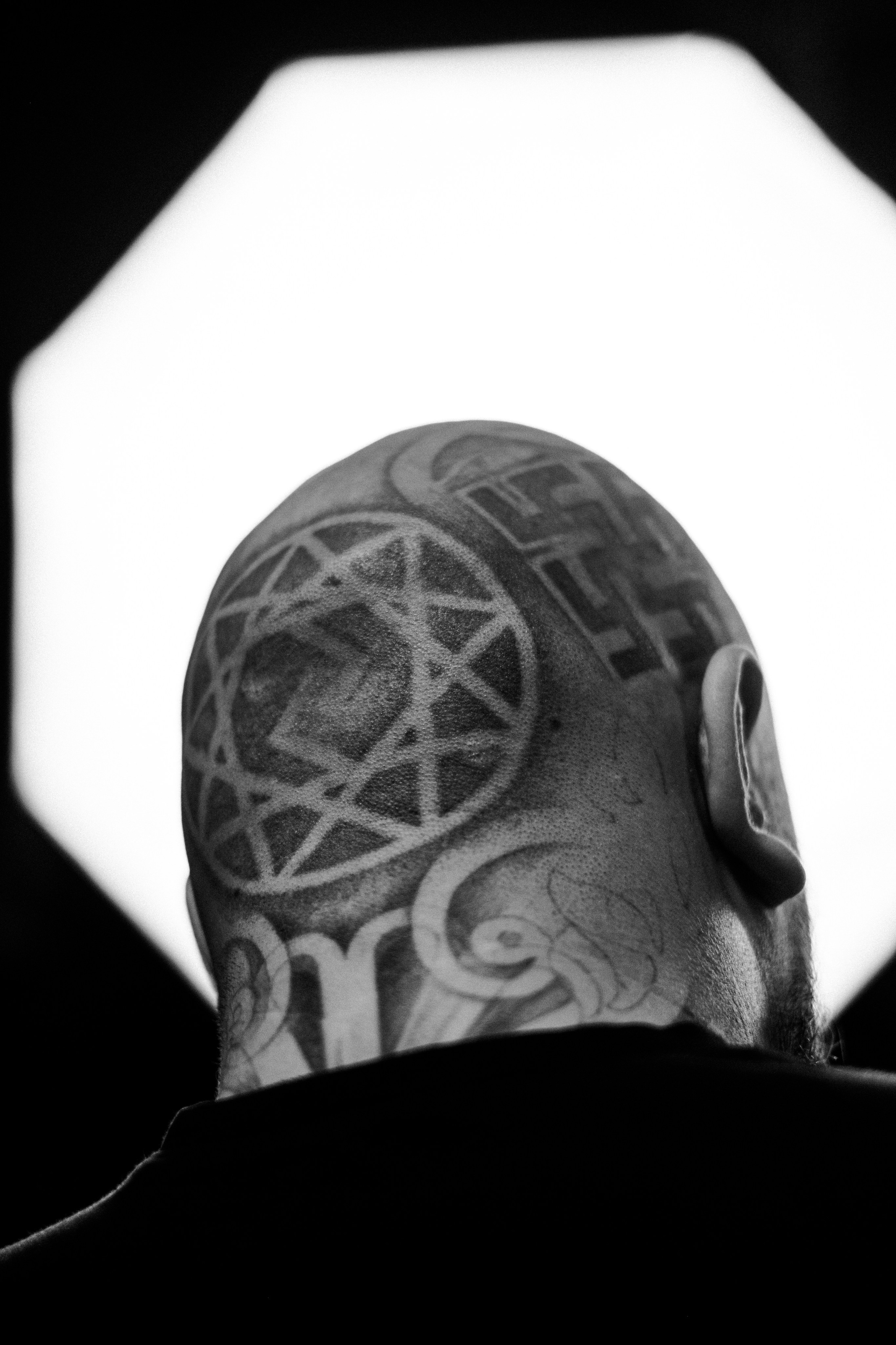 Рекламная съемка: тату-мастер | Заказать рекламную съемку Новосибирск. Ксения Ильиных — Фотограф в Новосибирске