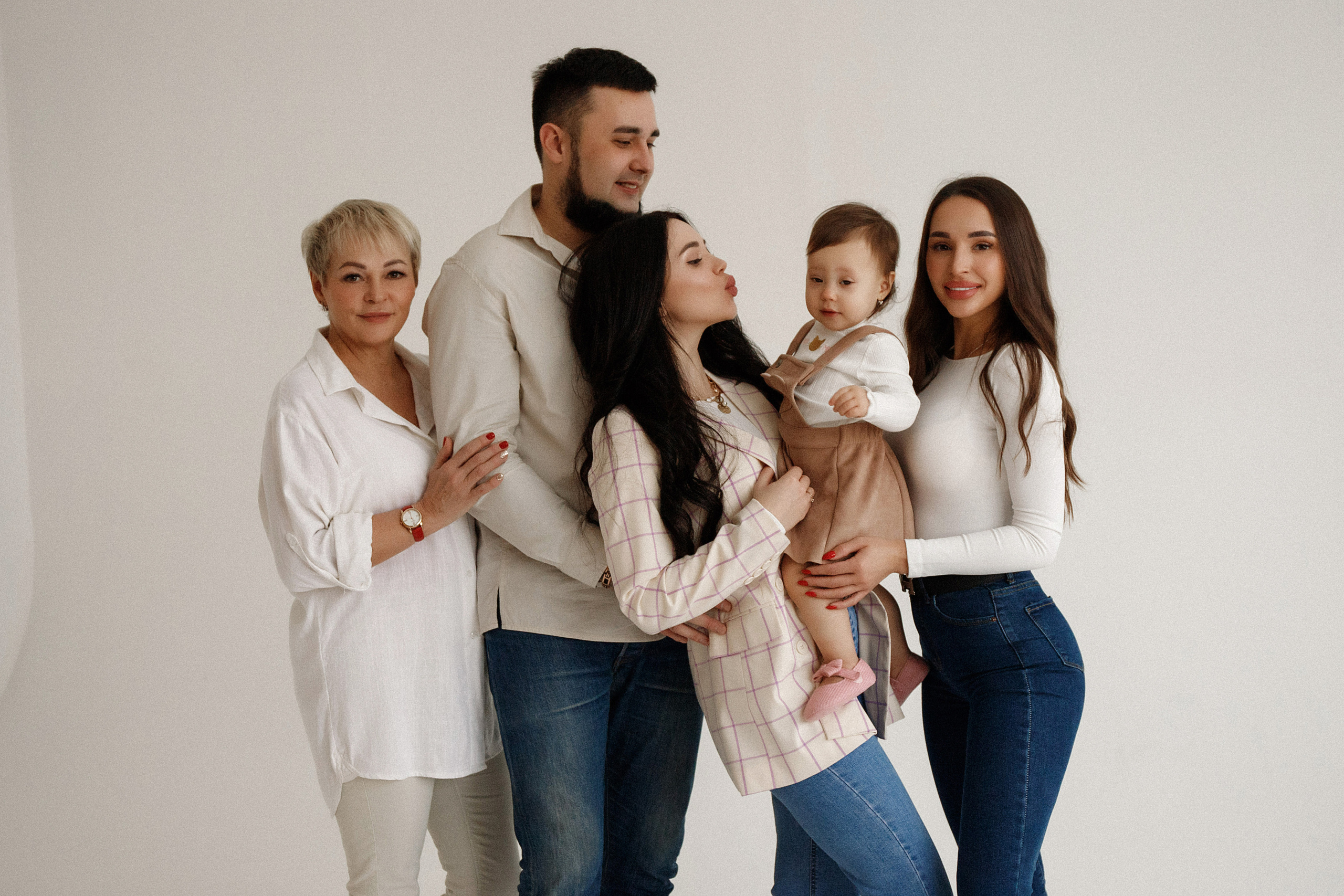 Мия и ее семья. Фотограф беременности и материнства Аделя Юсупова