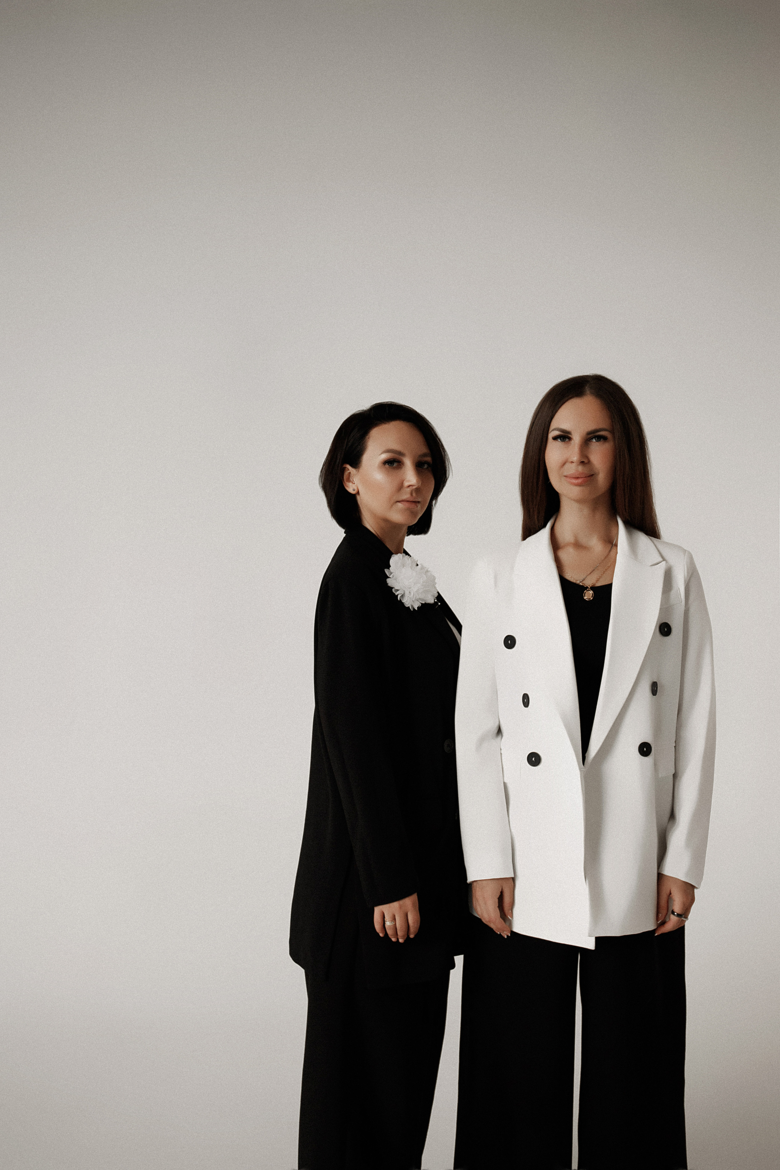 Две сестры. Фотограф беременности и материнства Аделя Юсупова