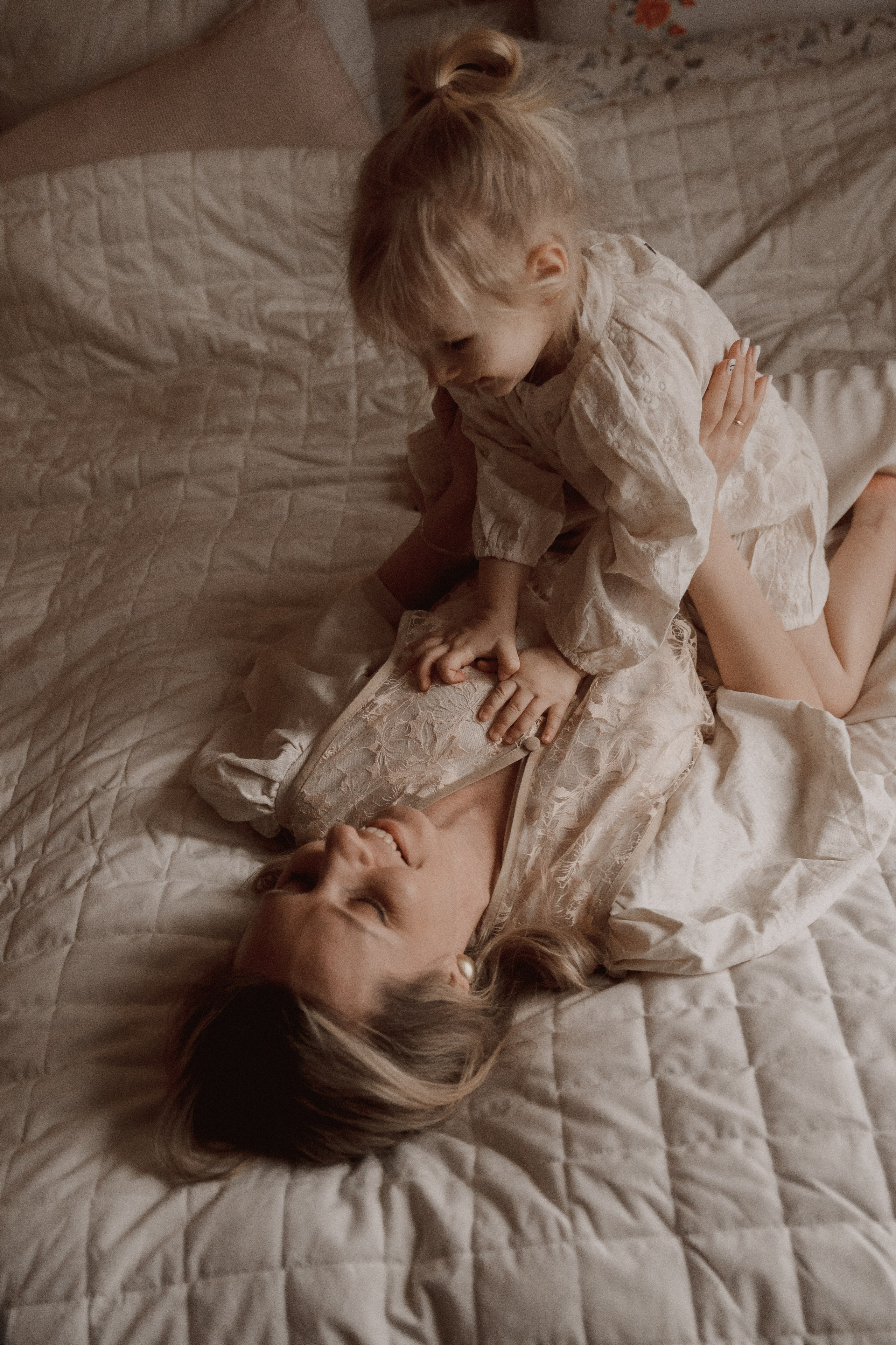 Лея и Ксения в фотодаче Ландыши. Семейный и детский фотограф в Сергиев Посаде, Хотьково Якимчук Любовь