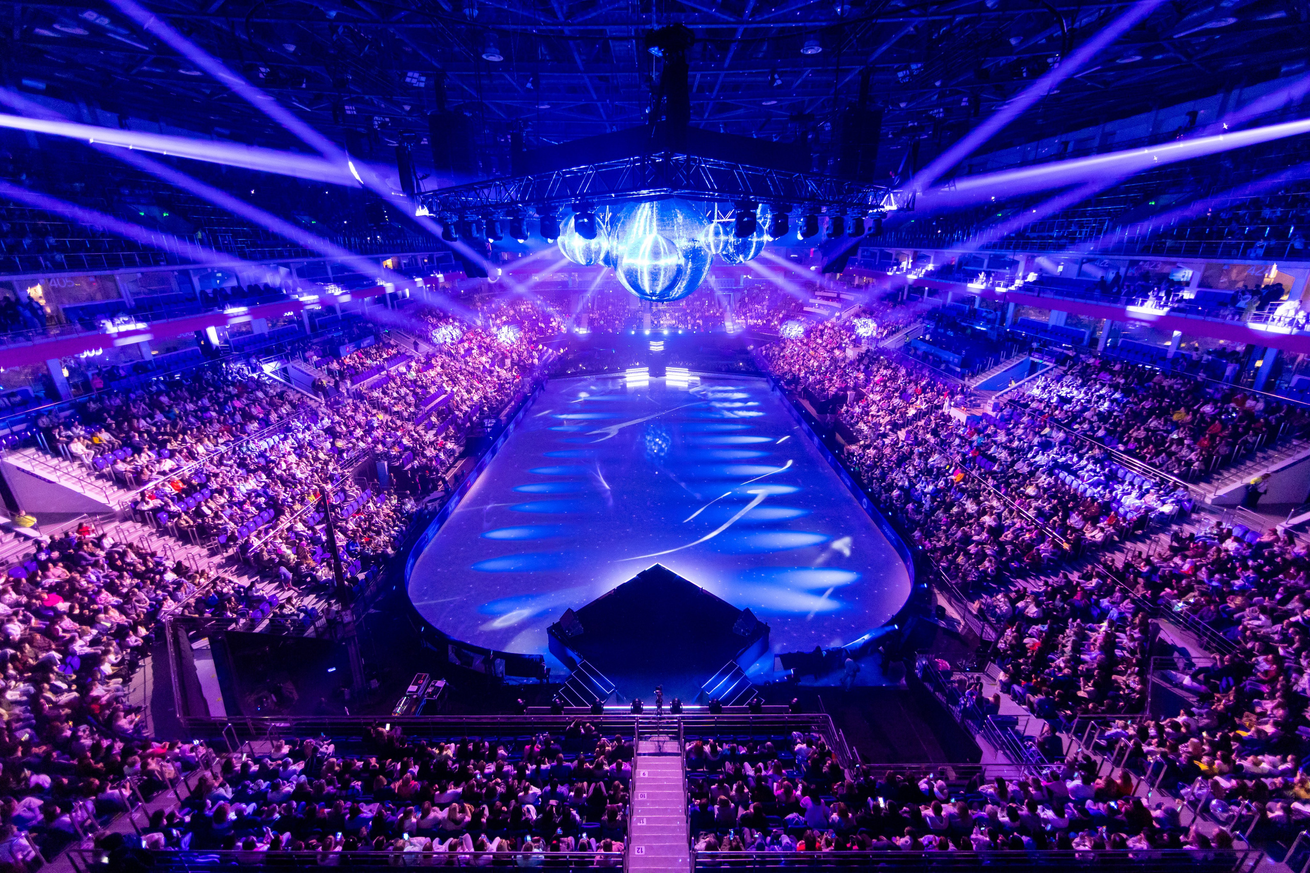 Шоу Евгении Медведевой. Фотограф Вадим Казусь