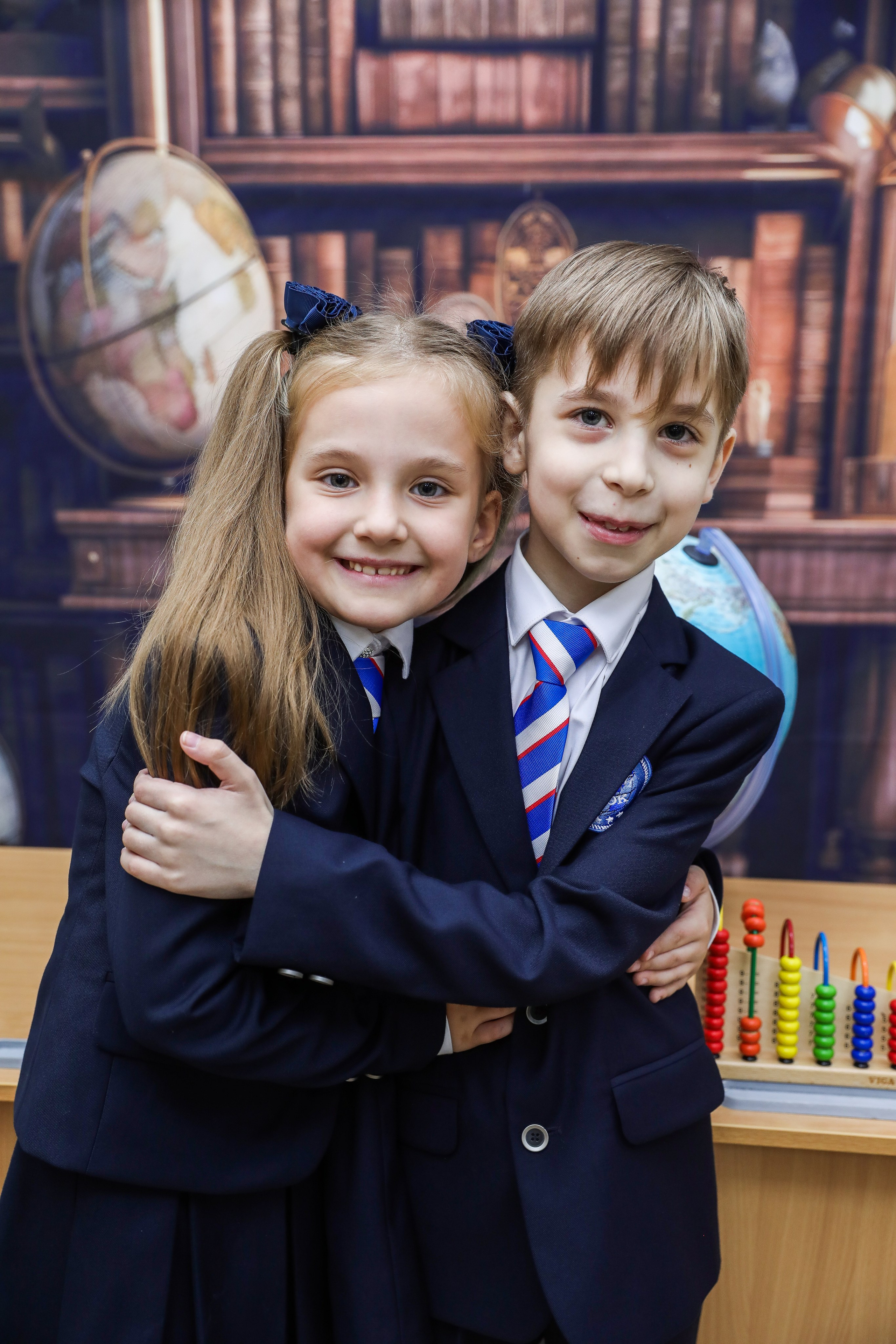 ЛИЦЕЙ ИСТЭК. Photographer Viktoriya Markushina «My world throug»