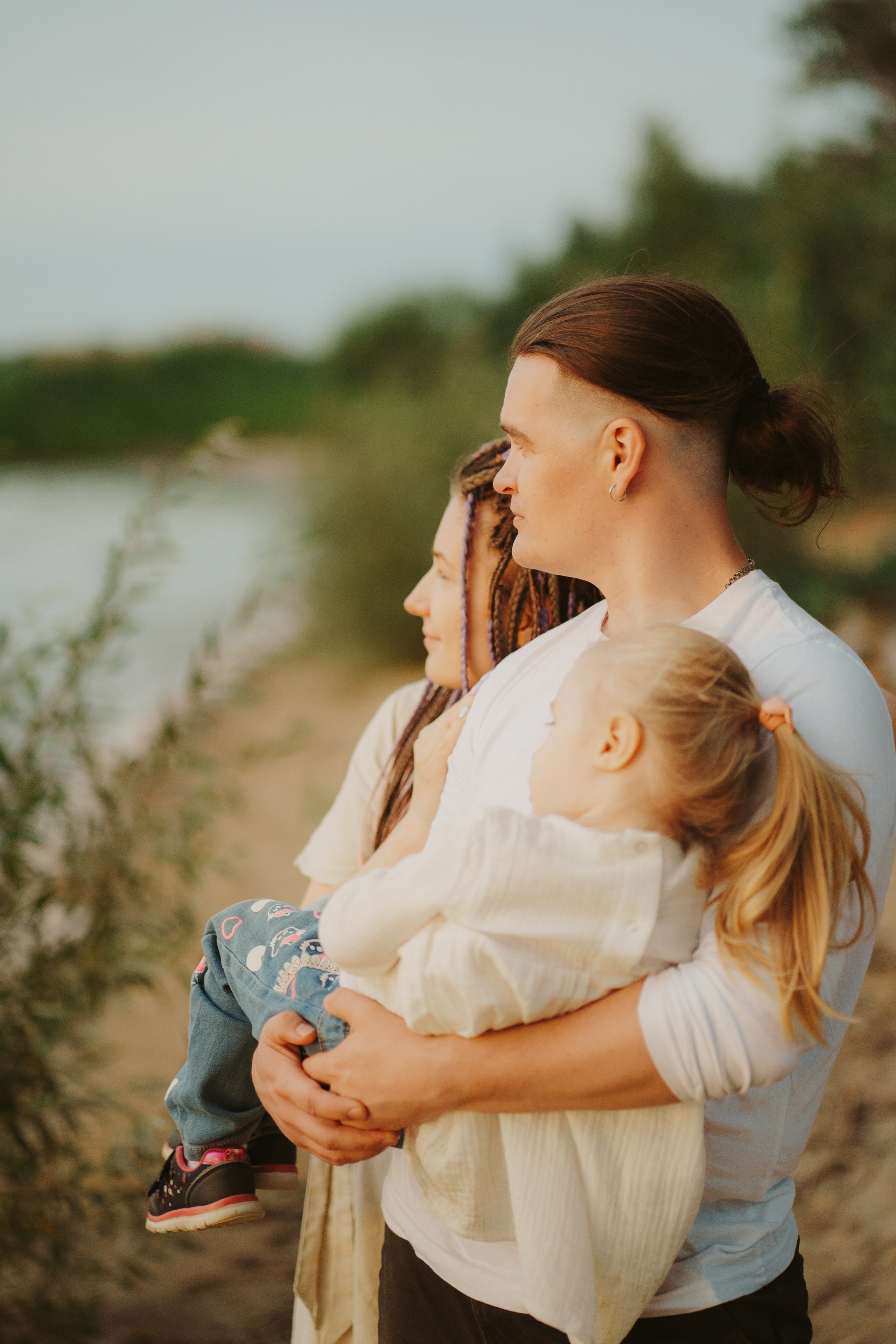 Женя, Рита и приключение Есени на берегу Волги. Фотограф Анна Кузнецова | Казань | Красная Поляна, Сириус, Сочи