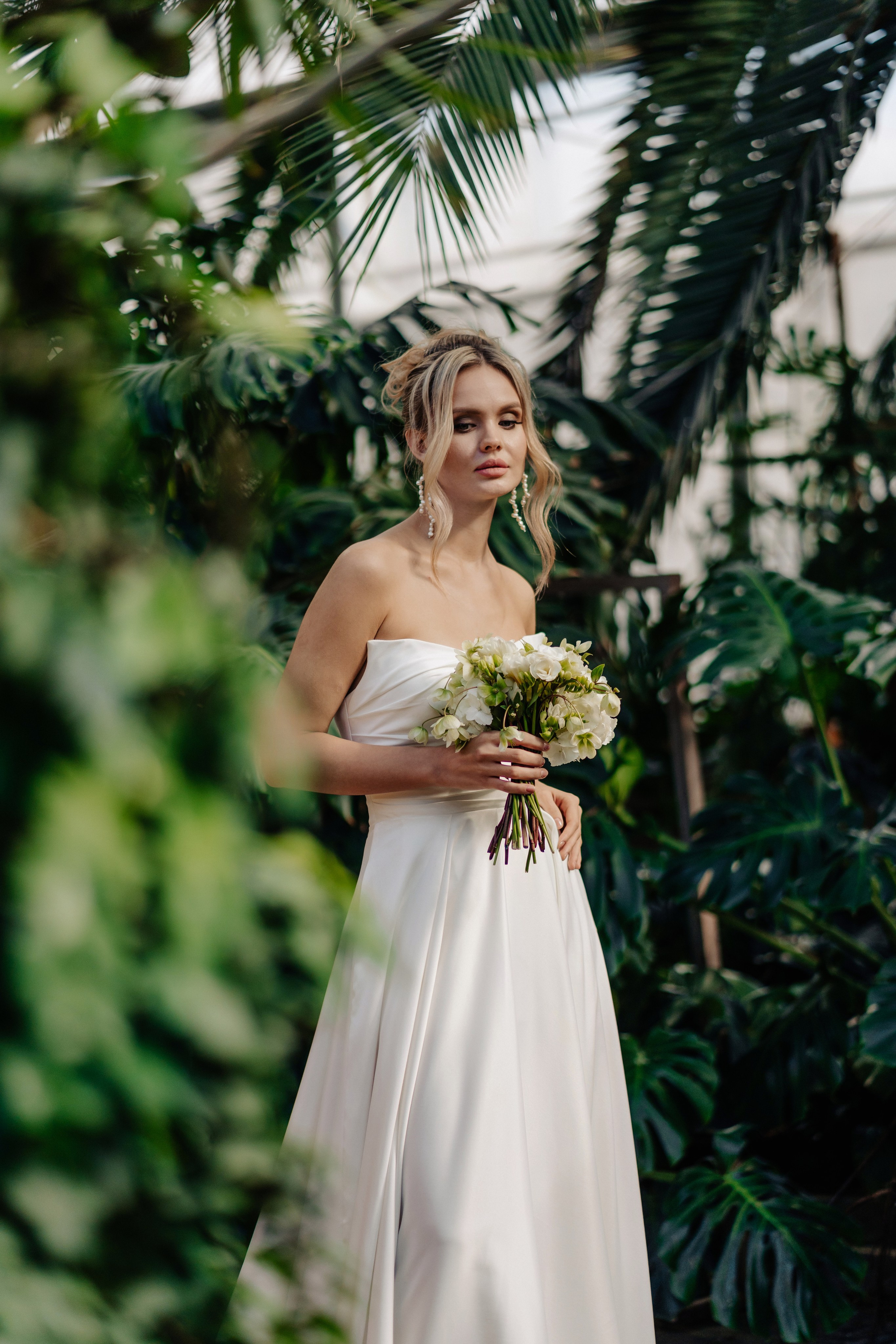 Свадебная в оранжерее. Михаил и Виктория. Фотограф Сергей Лукьяненко