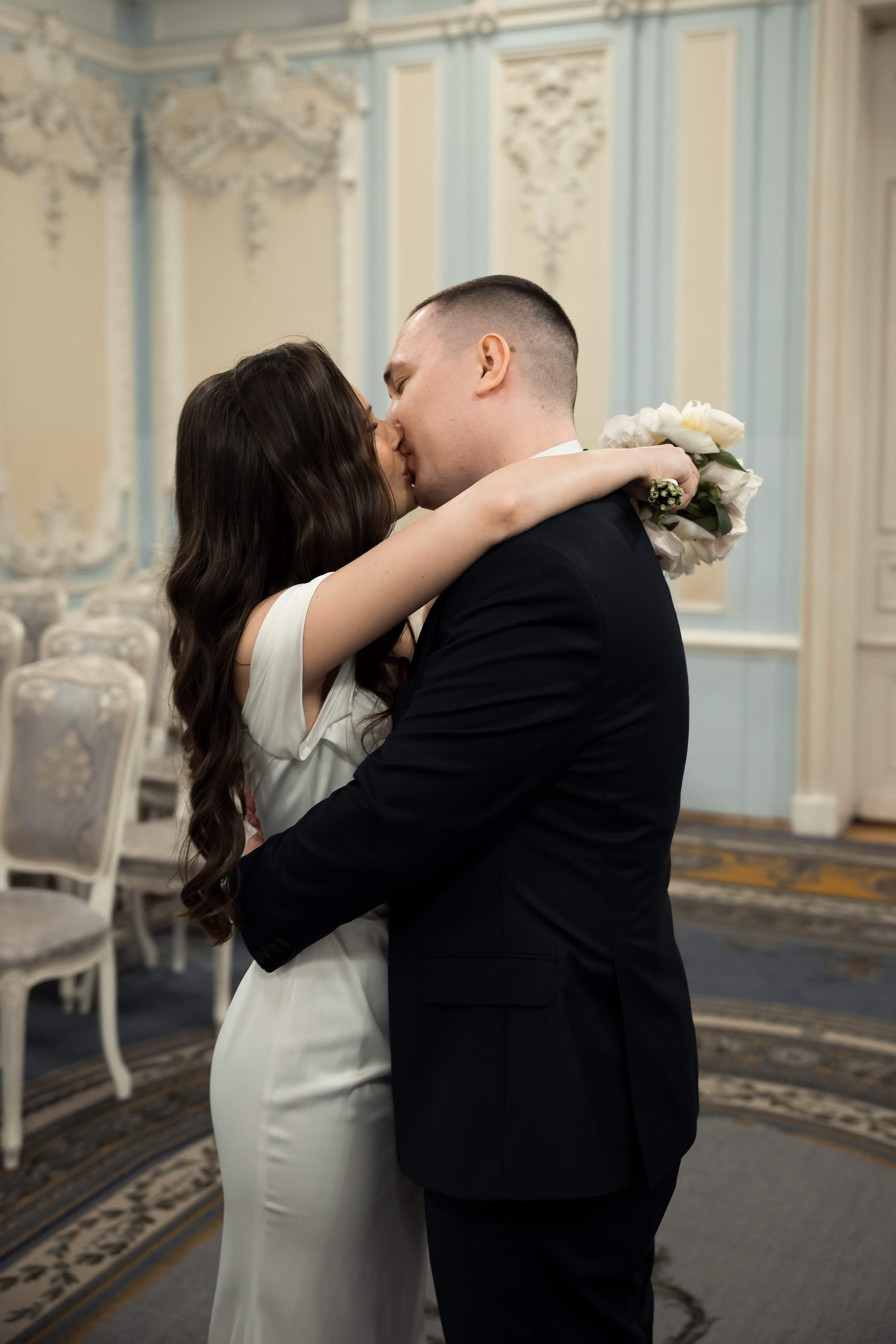 Свадебная фотосессия на Фурштатской. Свадебный фотограф Игорь Брундасов 8PHOTO на свадьбу венчание загс СПб