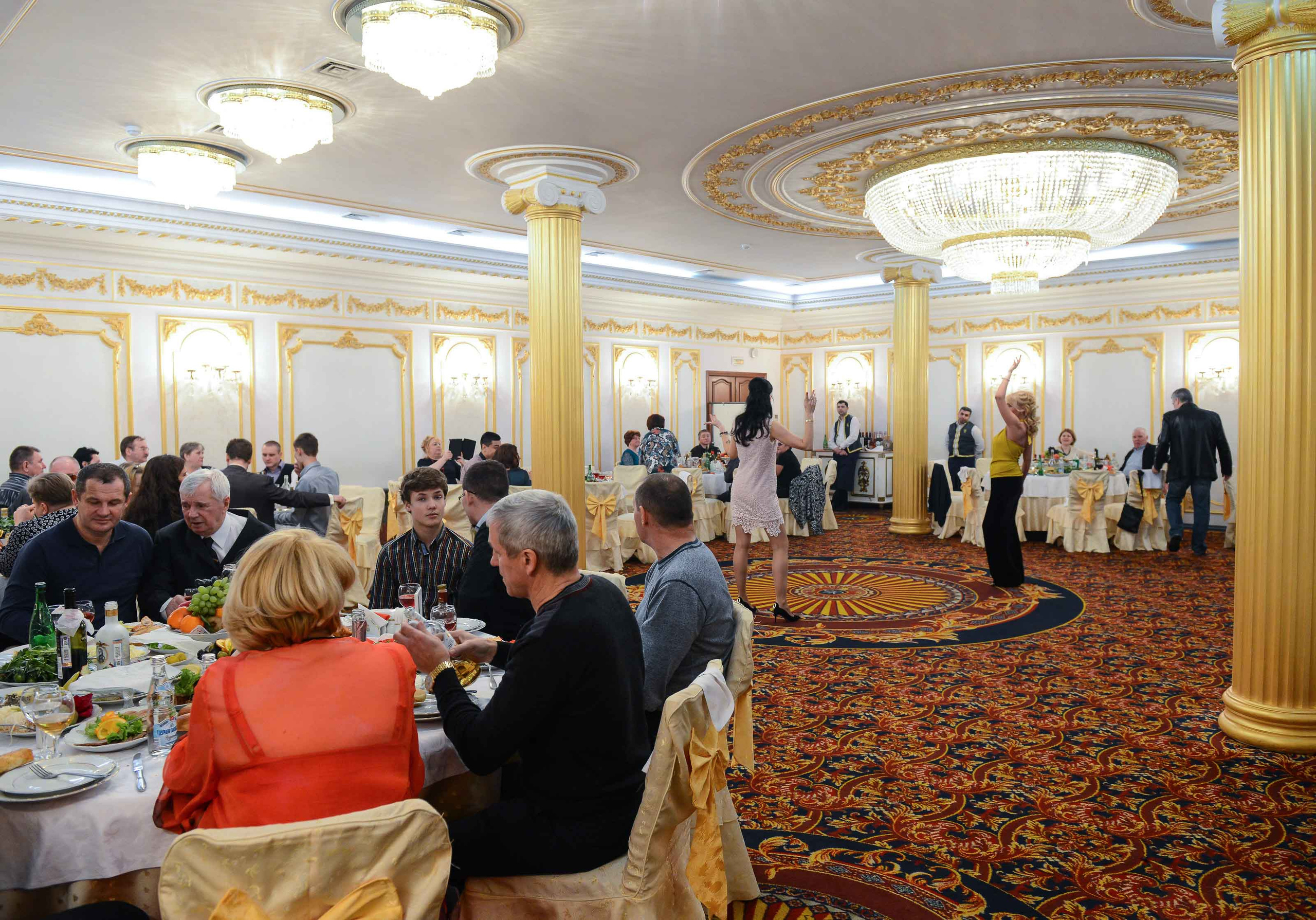 Юбилей в Соколиной охоте. Юлия Розанова, коммерческий фоторепортаж в Москве