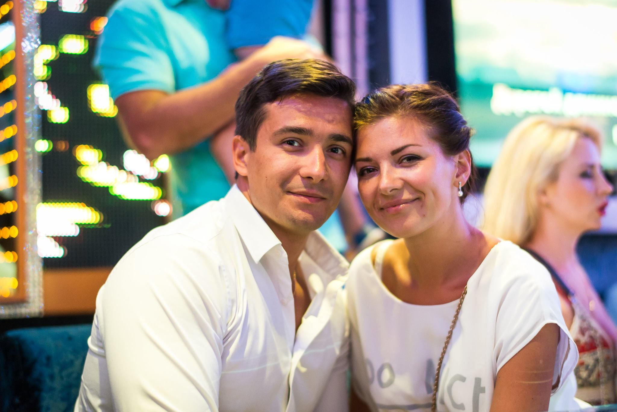 Караоке в Сайгоне '17. Юлия Розанова, коммерческий фоторепортаж в Москве