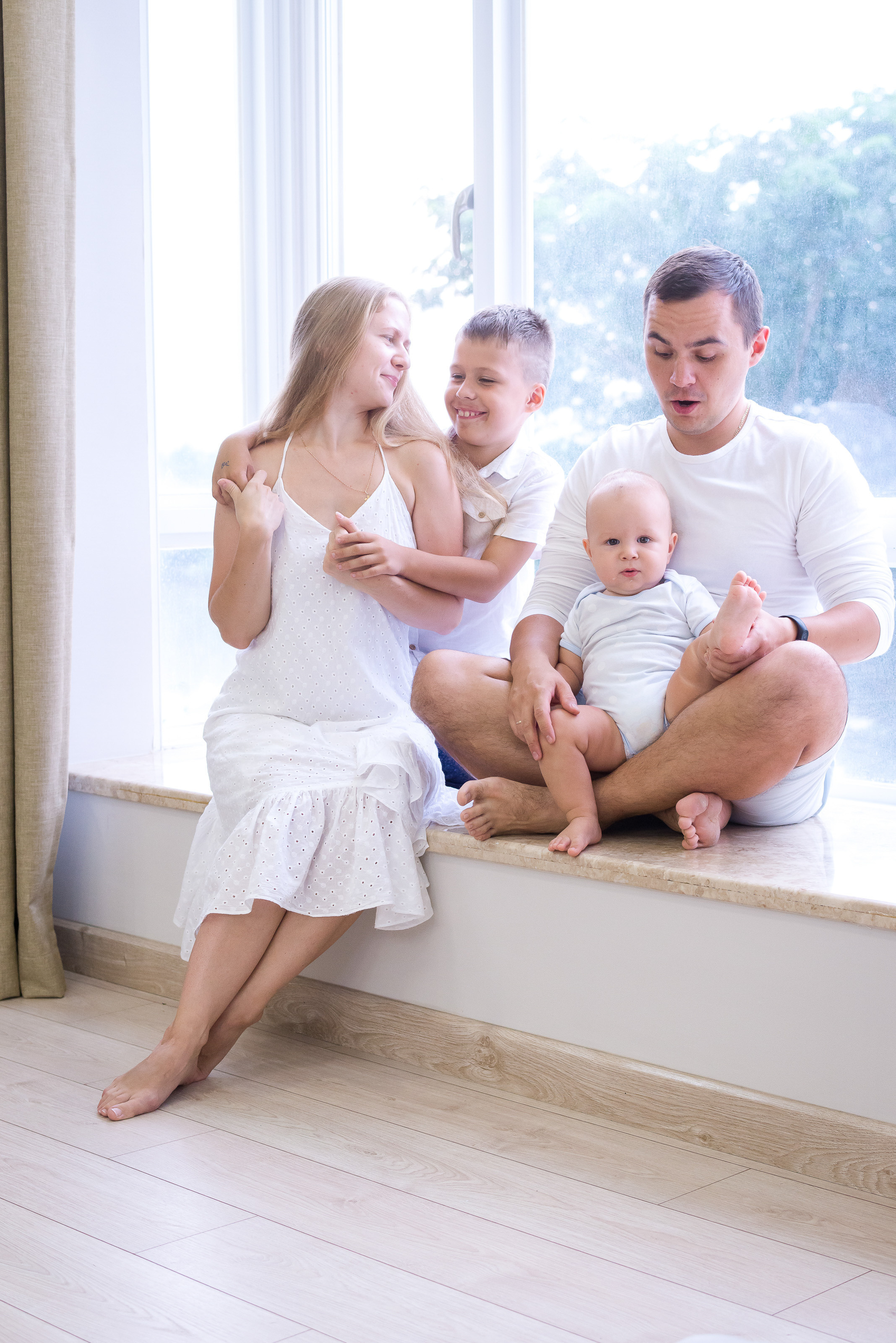 Миша и Лена, Артем 1 год. Вьетнам. Юлия Розанова, коммерческий фоторепортаж в Москве