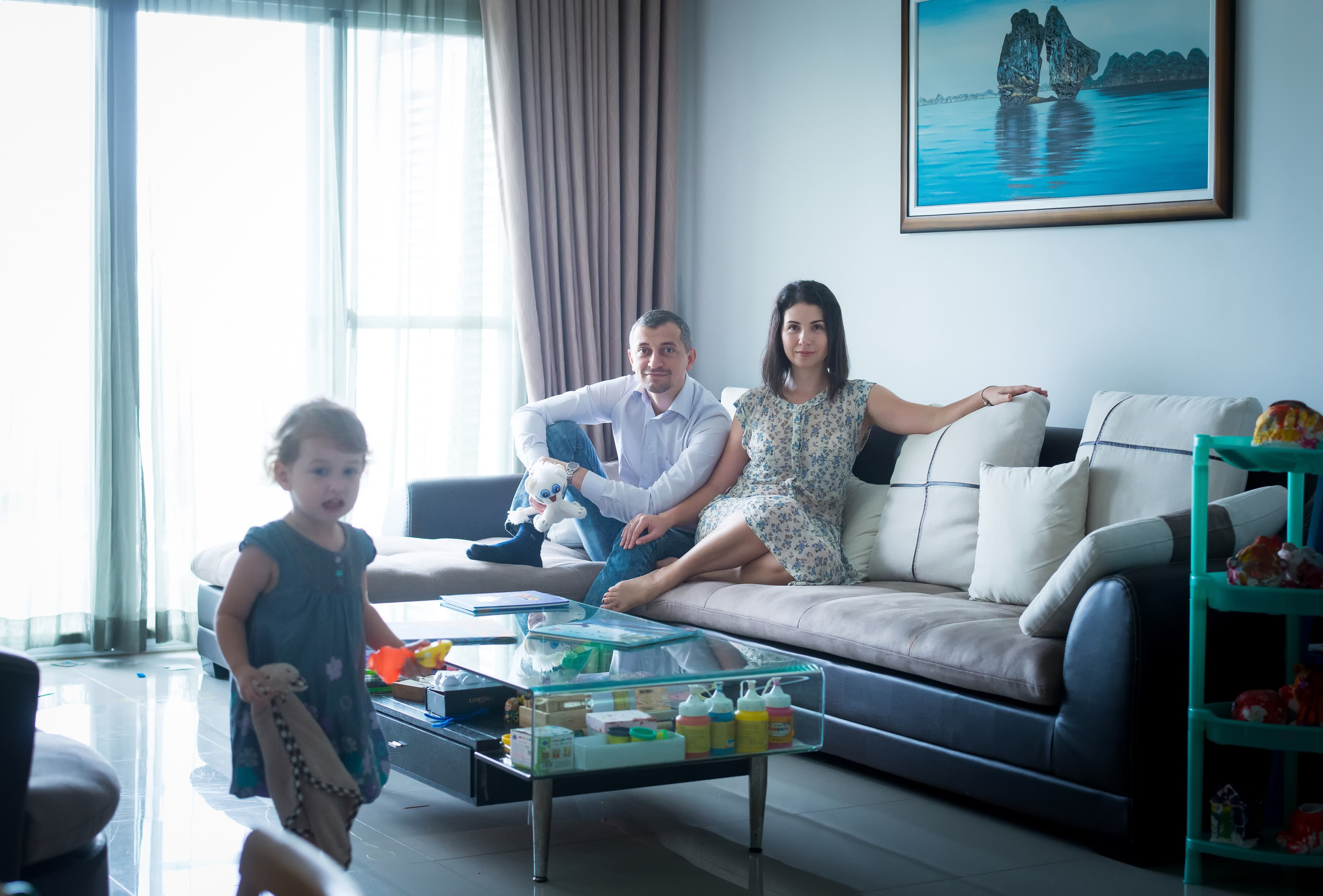 Дима и Алла. Алиса идёт впервые в сад. Вьетнам. Юлия Розанова, коммерческий фоторепортаж в Москве