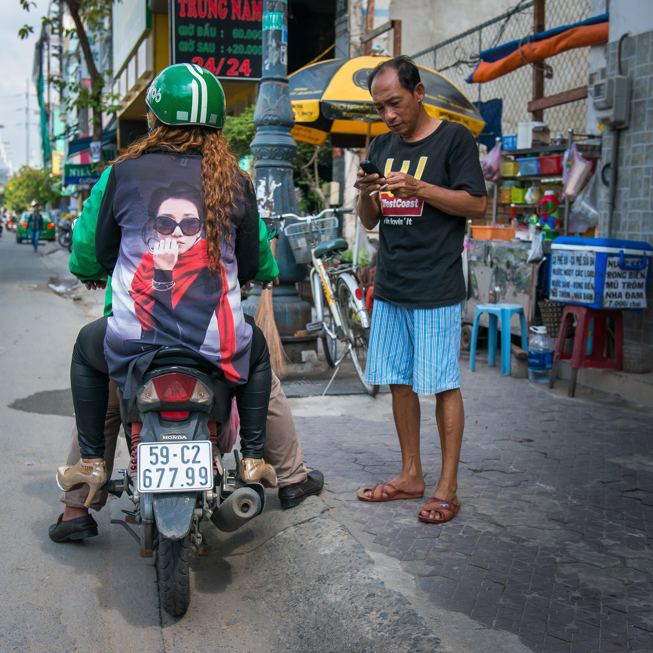 Saigonstreet. Юлия Розанова, коммерческий фоторепортаж в Москве