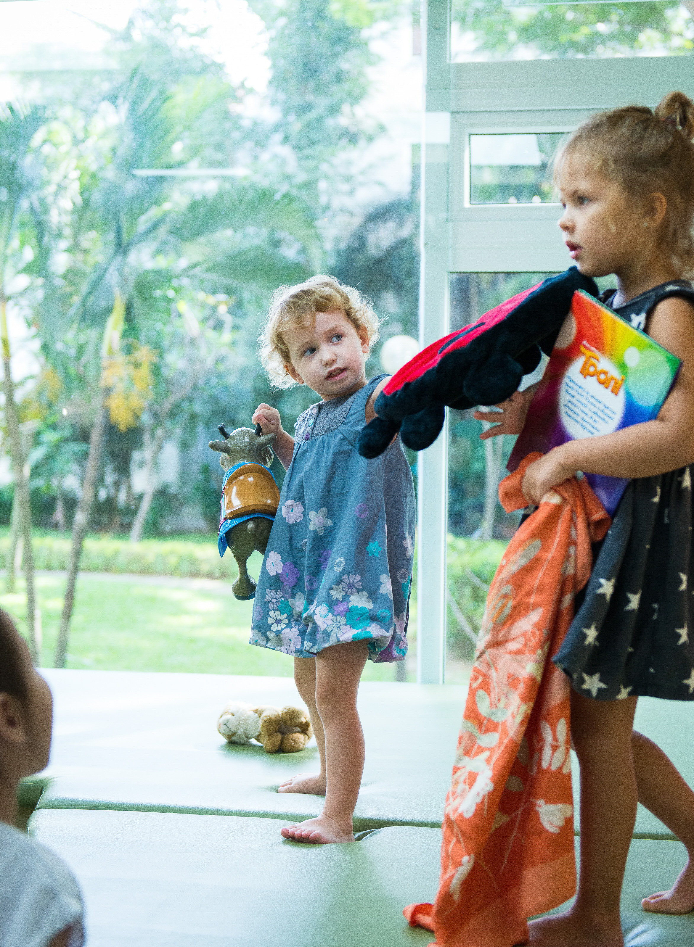 Дима и Алла. Алиса идёт впервые в сад. Вьетнам. Юлия Розанова, коммерческий фоторепортаж в Москве