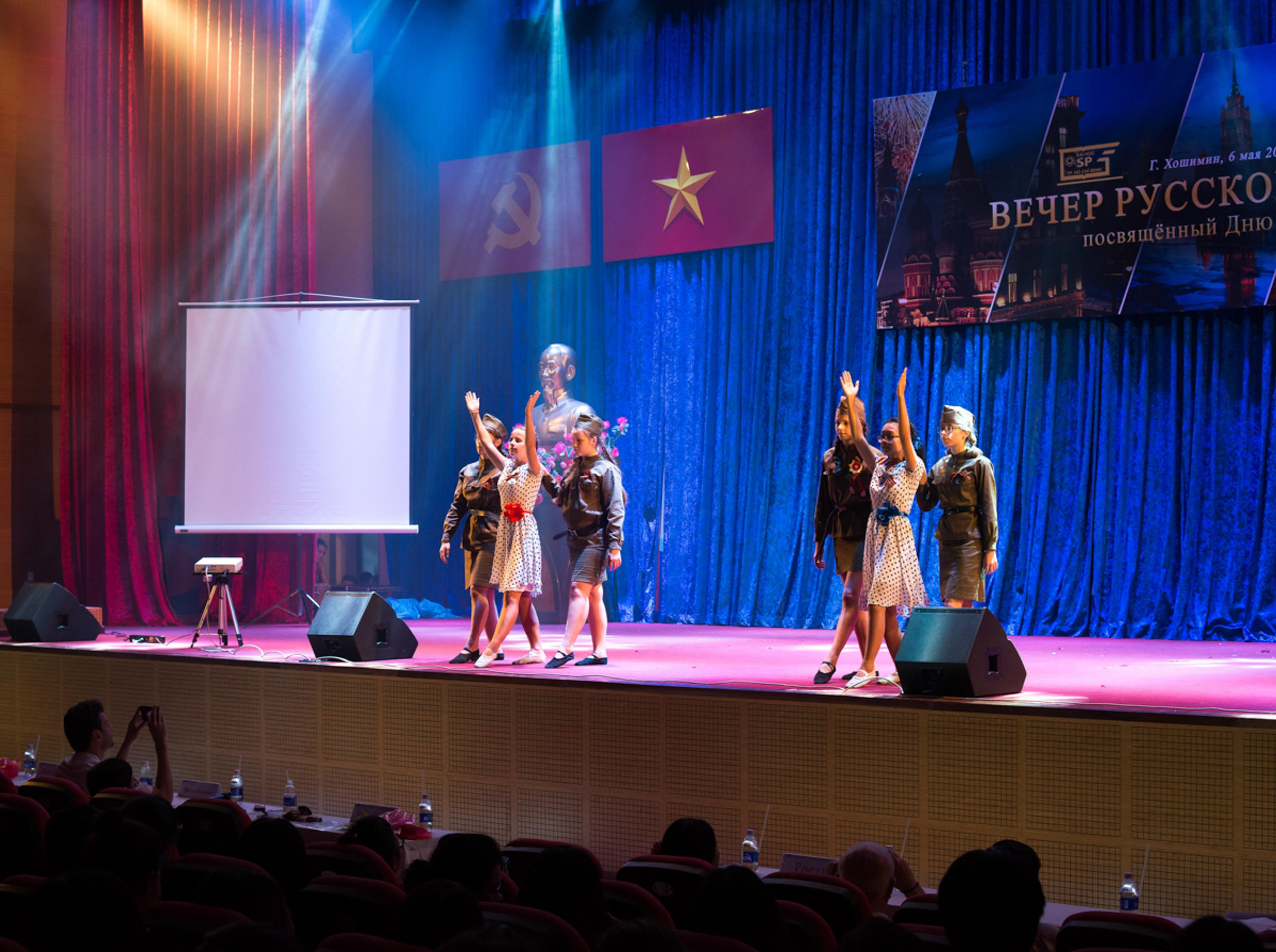 9 мая в Хошимине. Юлия Розанова, коммерческий фоторепортаж в Москве