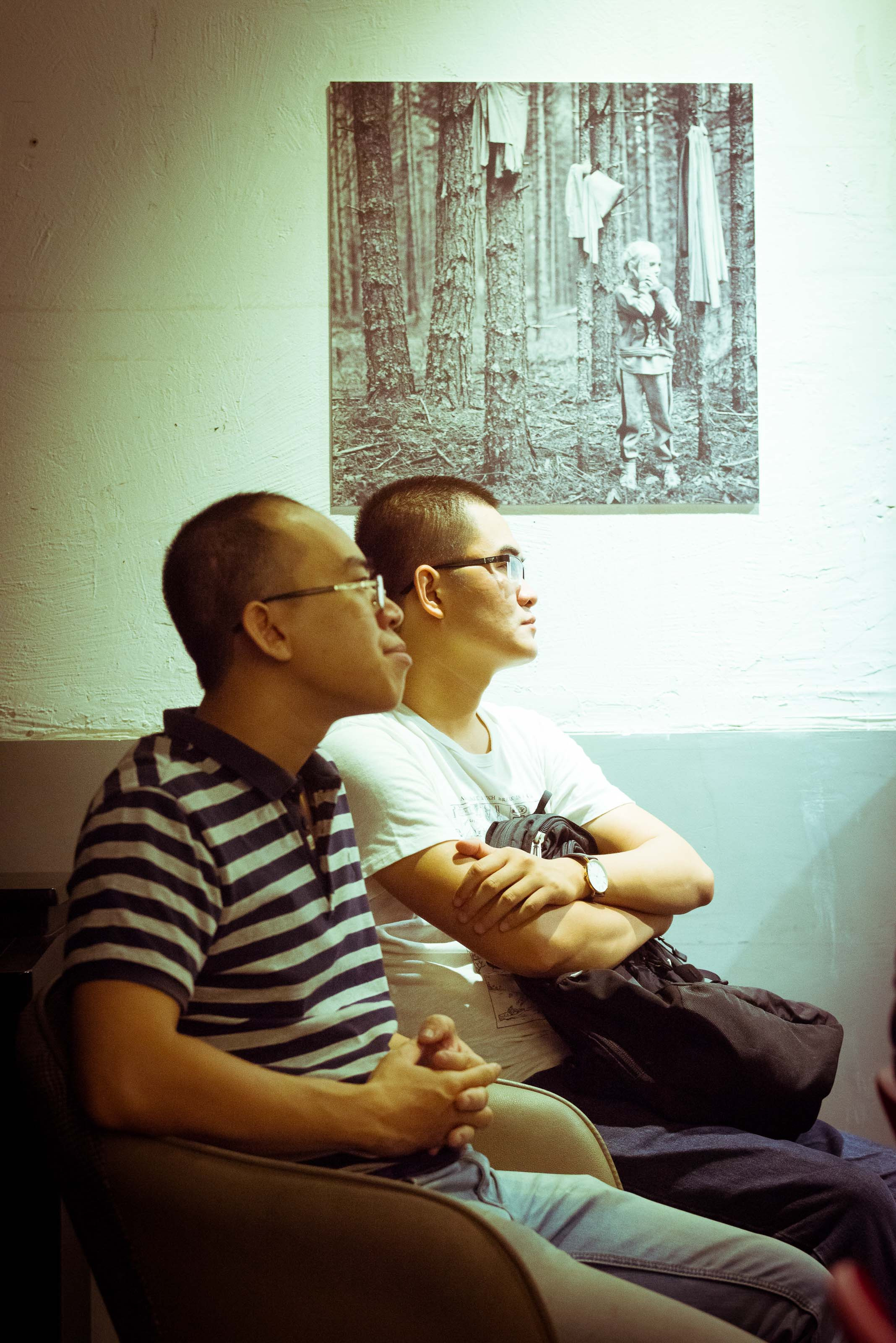 Фотограф Сергей Медведчиков в Сайгоне с выставкой '17. Юлия Розанова, коммерческий фоторепортаж в Москве