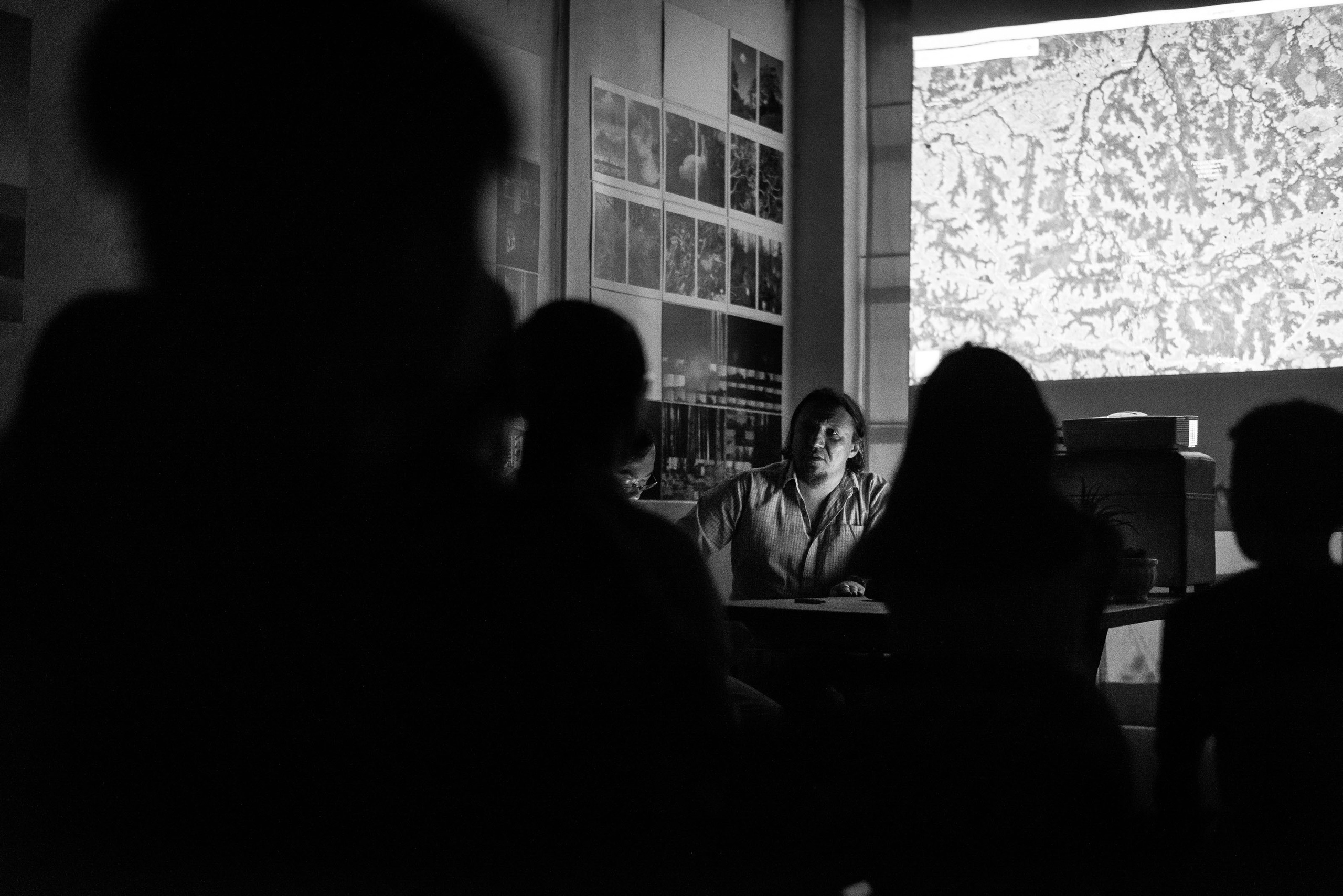 Фотограф Сергей Медведчиков в Сайгоне с выставкой '17. Юлия Розанова, коммерческий фоторепортаж в Москве