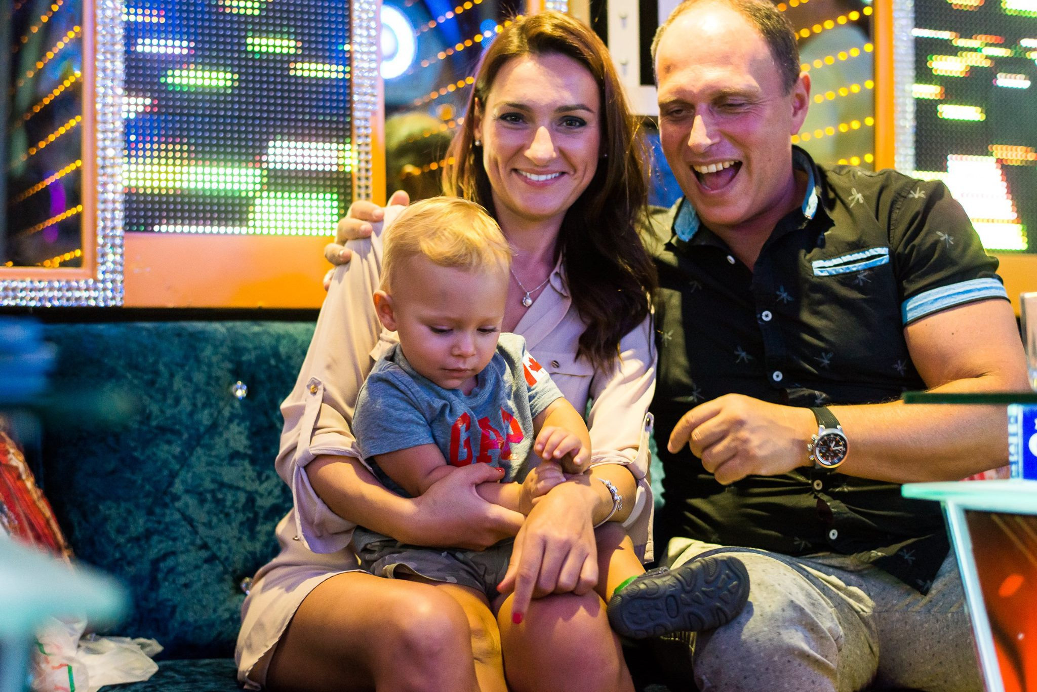 Караоке в Сайгоне '17. Юлия Розанова, коммерческий фоторепортаж в Москве