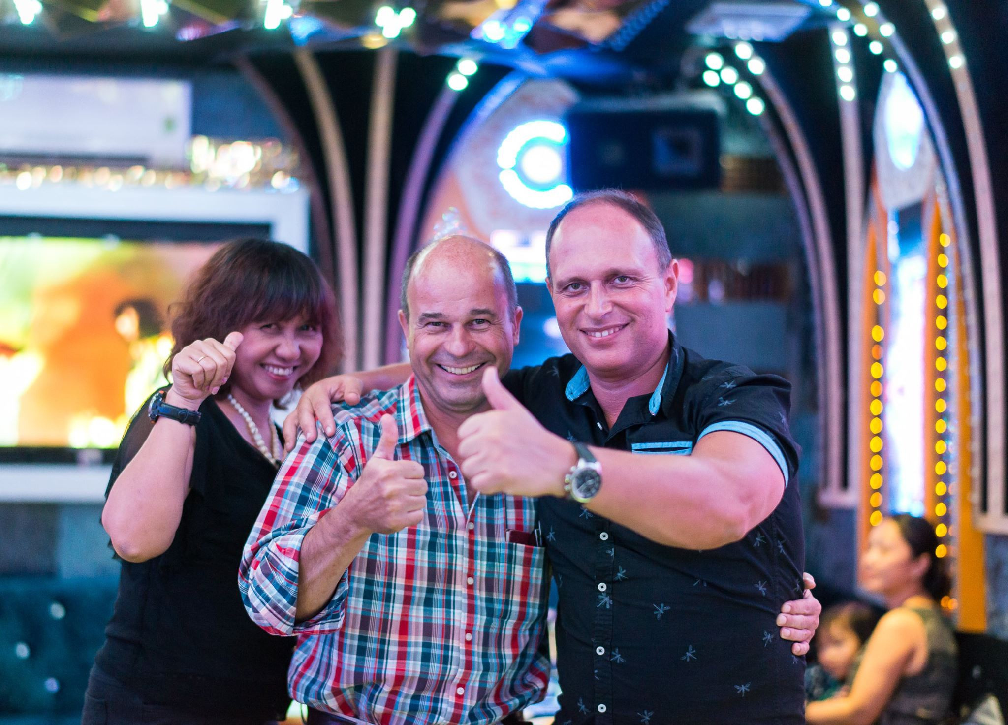 Караоке в Сайгоне '17. Юлия Розанова, коммерческий фоторепортаж в Москве