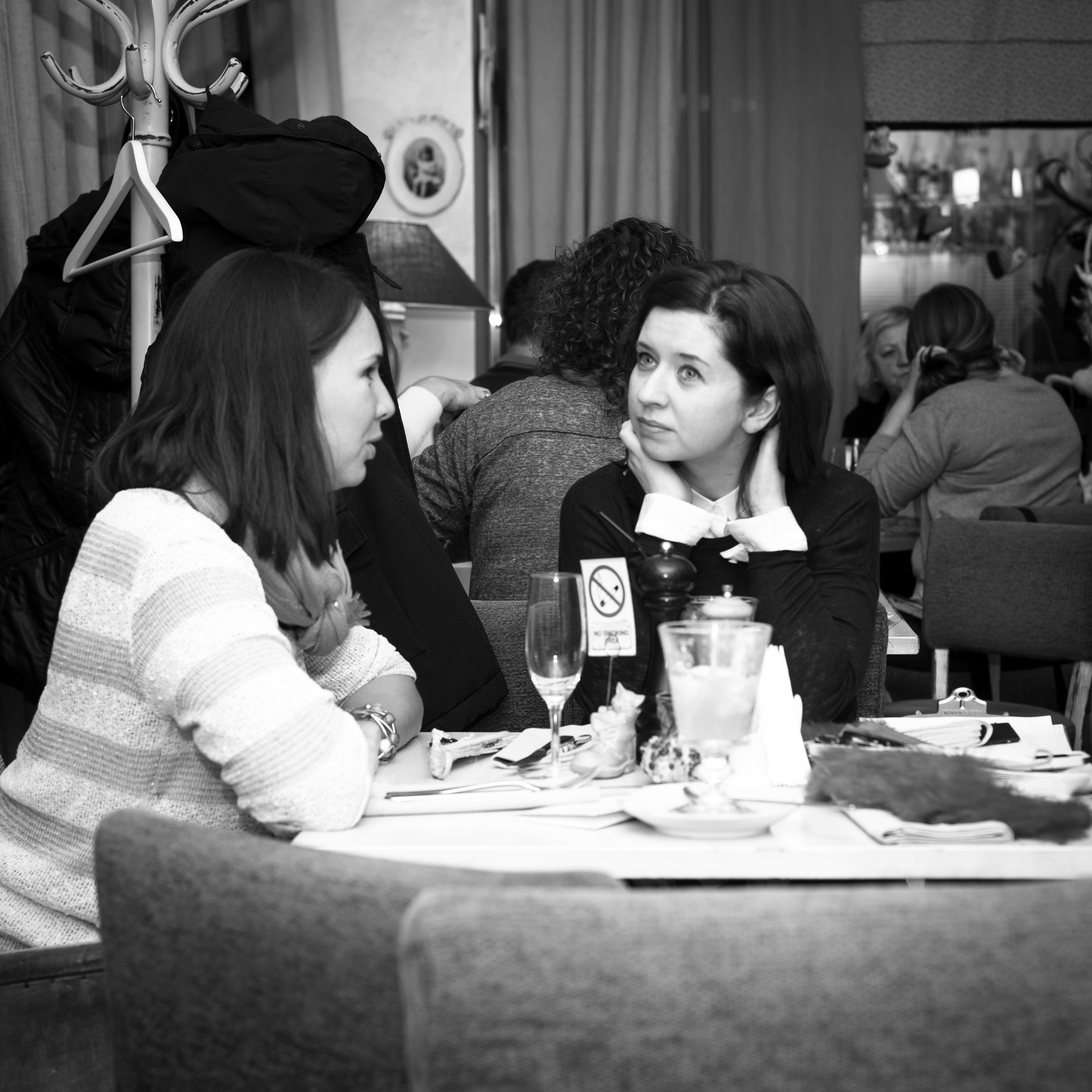 Литературные чтения. «Хитрые люди». Юлия Розанова, коммерческий фоторепортаж в Москве