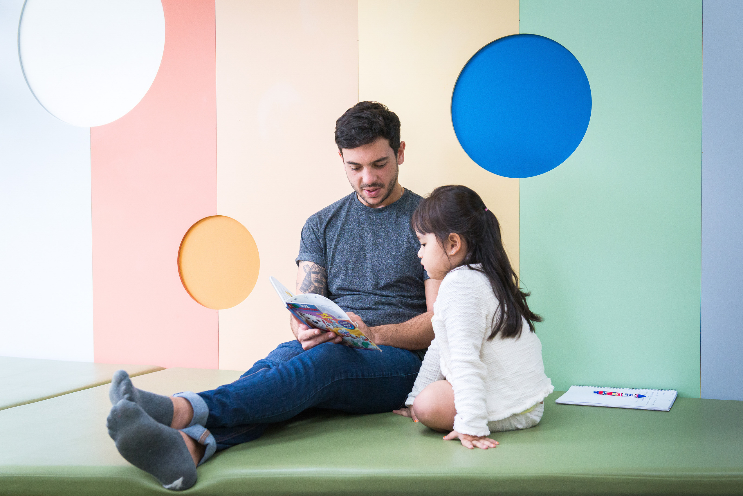 Дима и Алла. Алиса идёт впервые в сад. Вьетнам. Юлия Розанова, коммерческий фоторепортаж в Москве