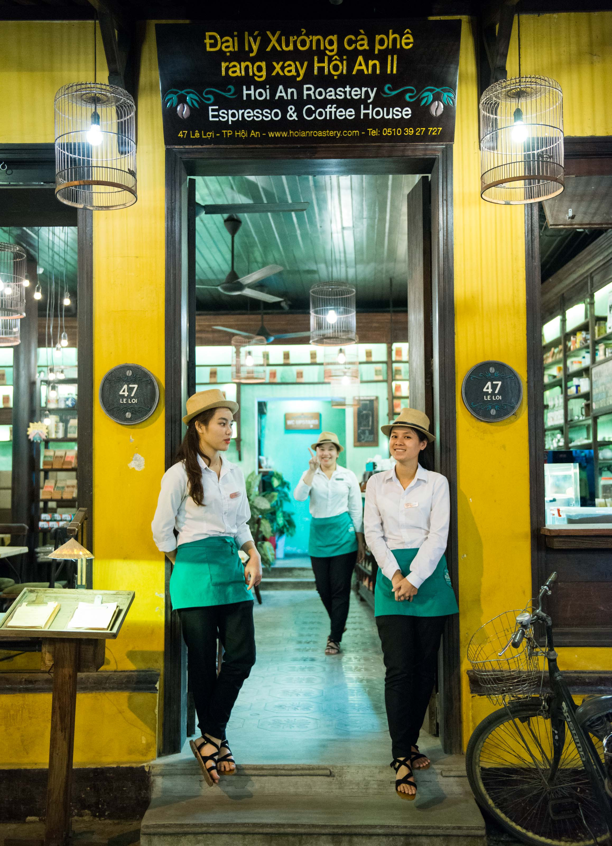 Хойан. Январь 2018. Юлия Розанова, коммерческий фоторепортаж в Москве