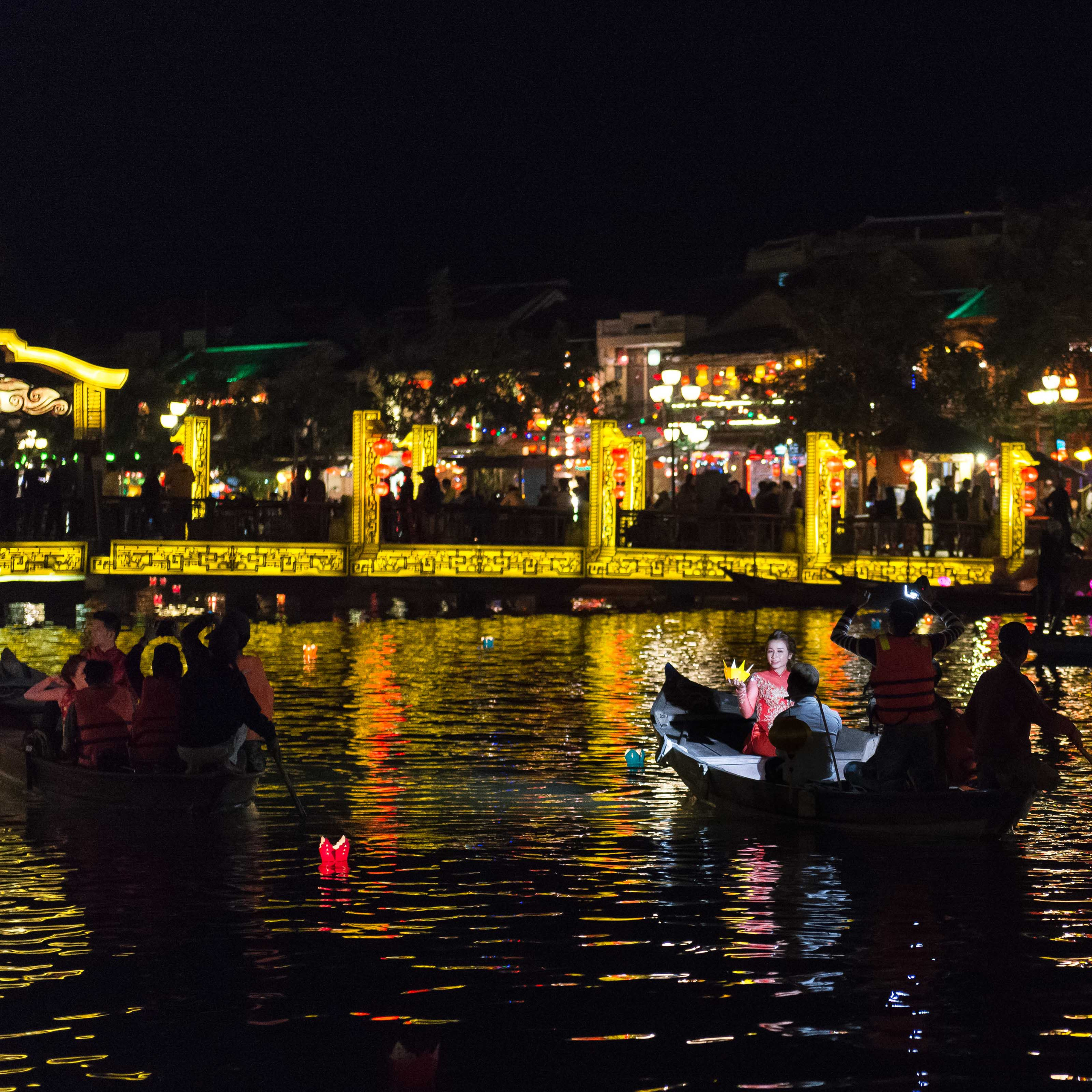 Хойан. Январь 2018. Юлия Розанова, коммерческий фоторепортаж в Москве