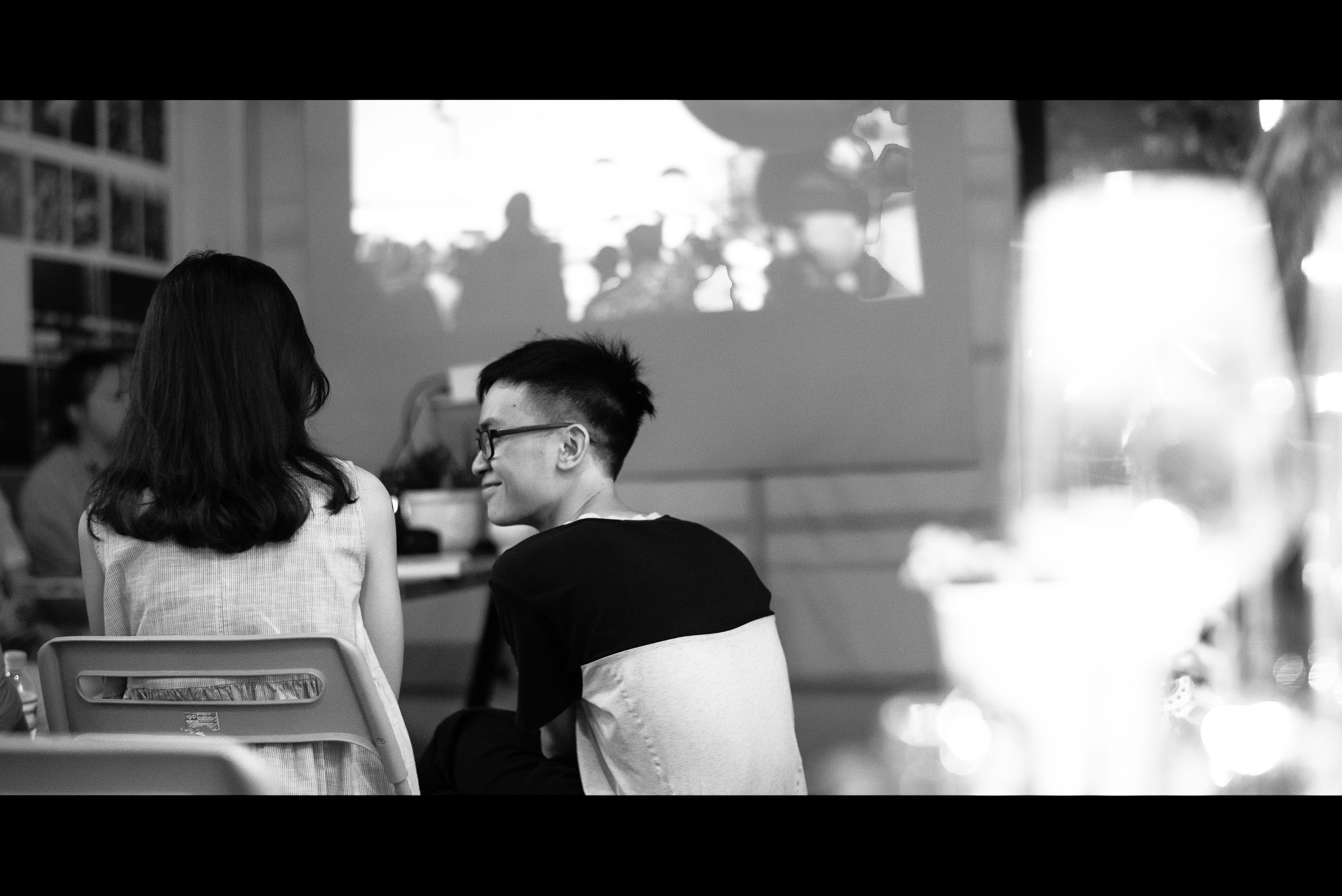 Фотограф Сергей Медведчиков в Сайгоне с выставкой '17. Юлия Розанова, коммерческий фоторепортаж в Москве