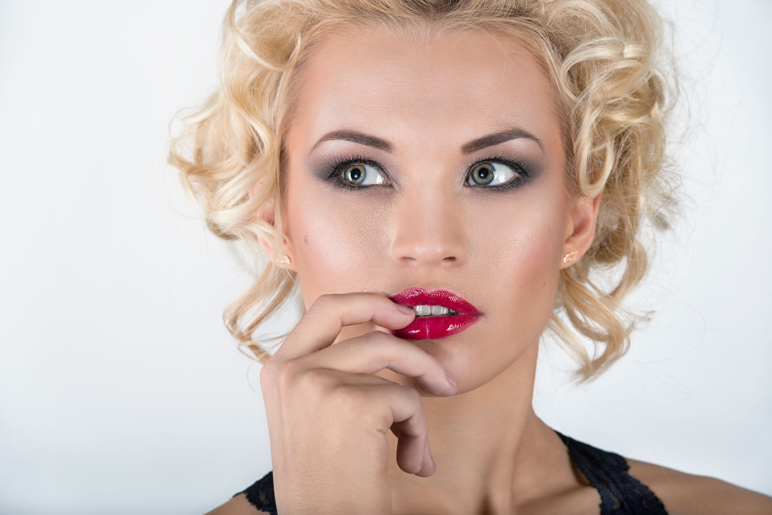 Виро. Юлия Розанова, коммерческий фоторепортаж в Москве