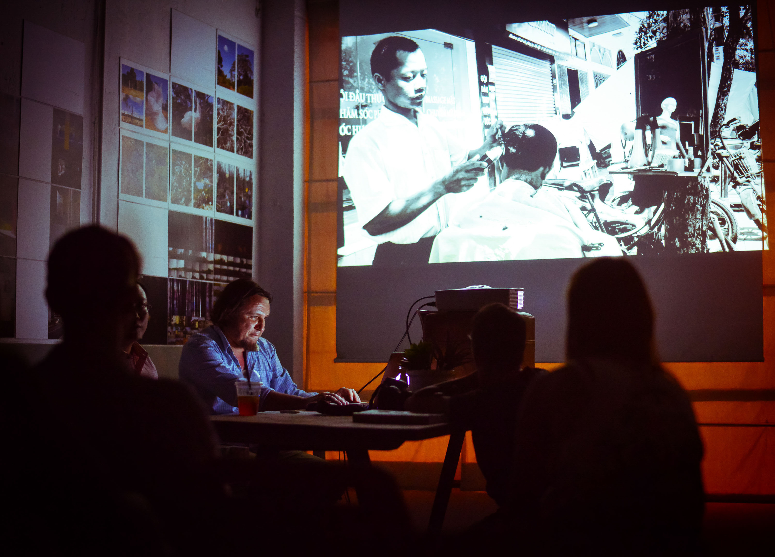 Фотограф Сергей Медведчиков в Сайгоне с выставкой '17. Юлия Розанова, коммерческий фоторепортаж в Москве