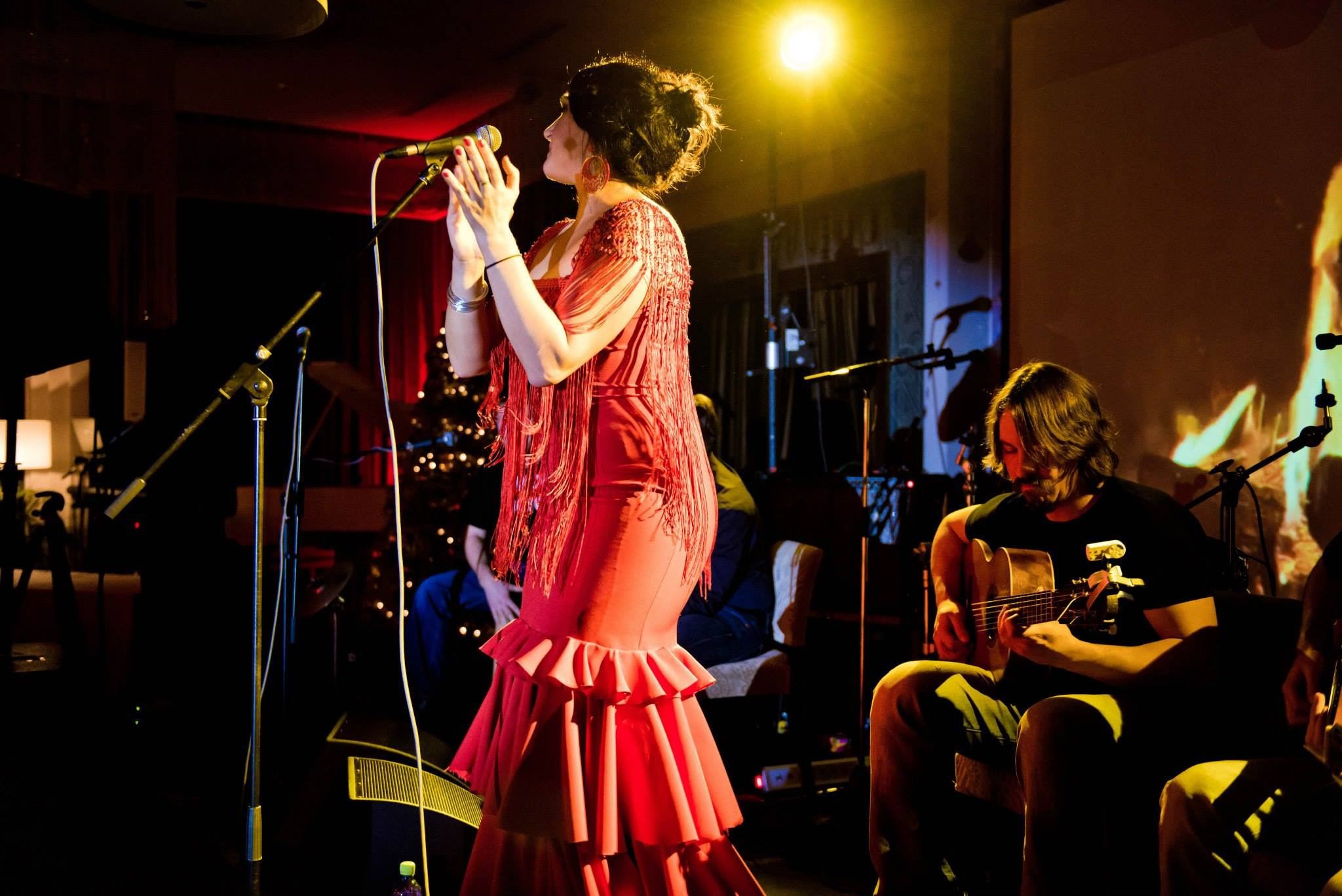 Madre Victoria и ночь Фаду. Юлия Розанова, коммерческий фоторепортаж в Москве