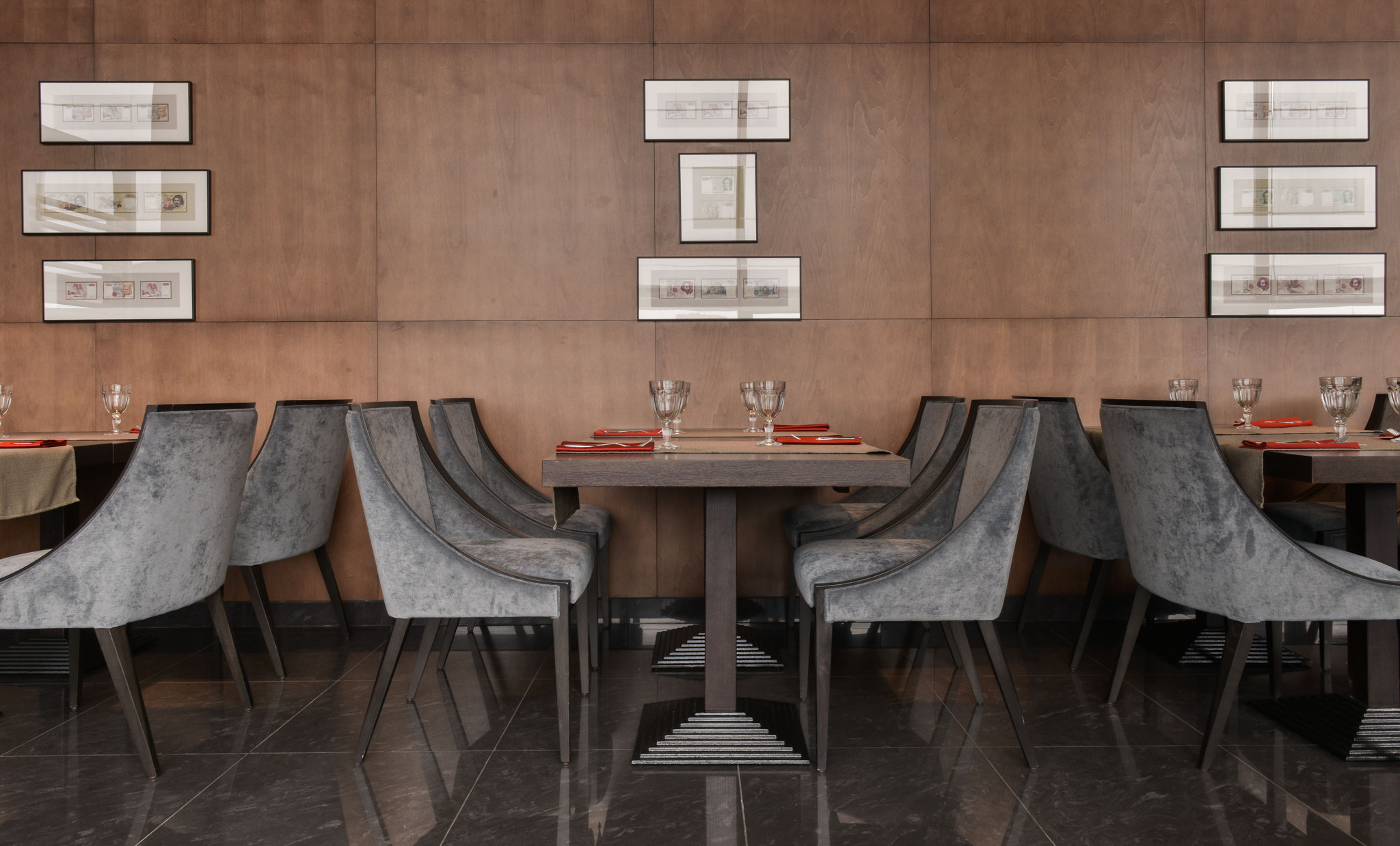 Ресторан на Шаболовке. Юлия Розанова, коммерческий фоторепортаж в Москве