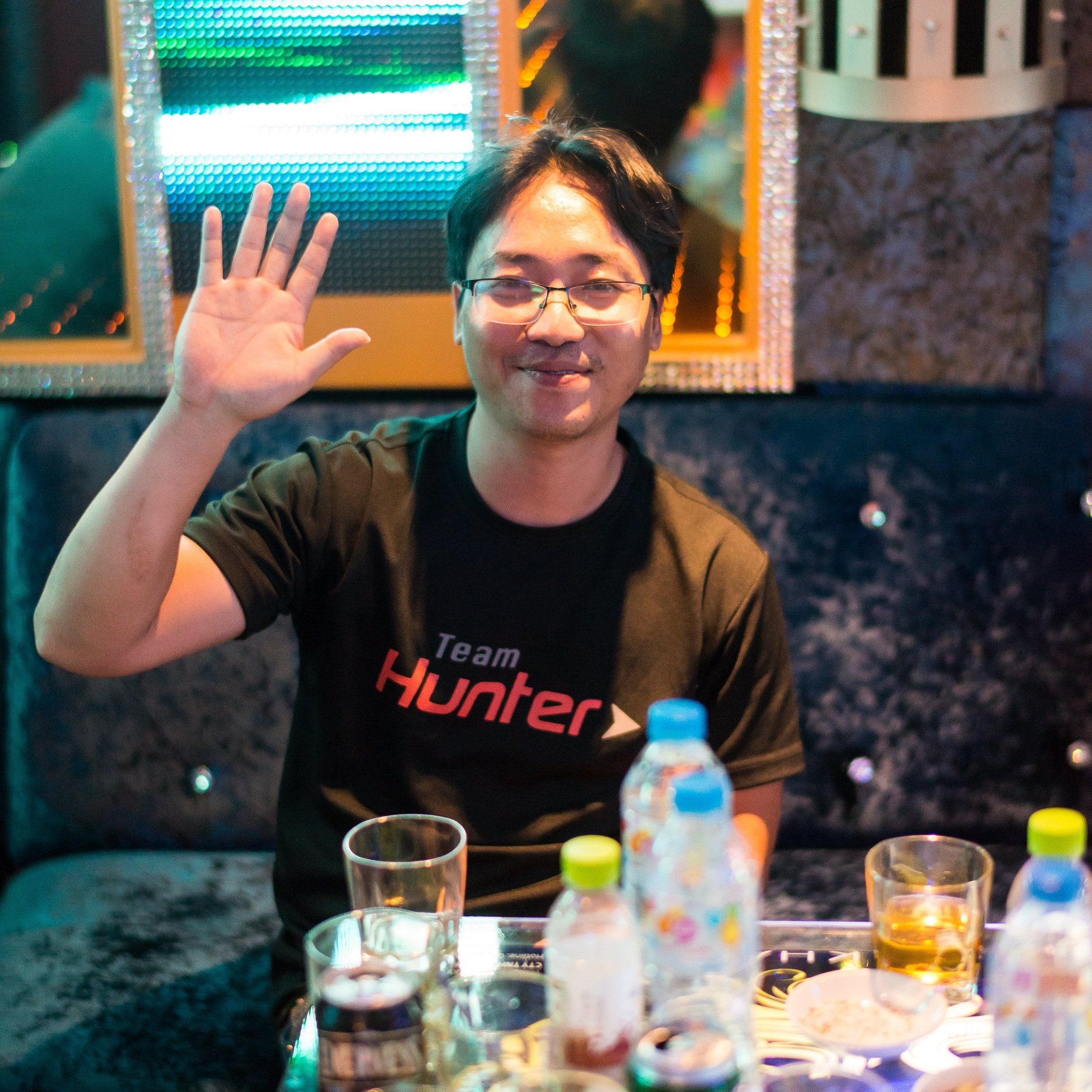 Караоке в Сайгоне '17. Юлия Розанова, коммерческий фоторепортаж в Москве